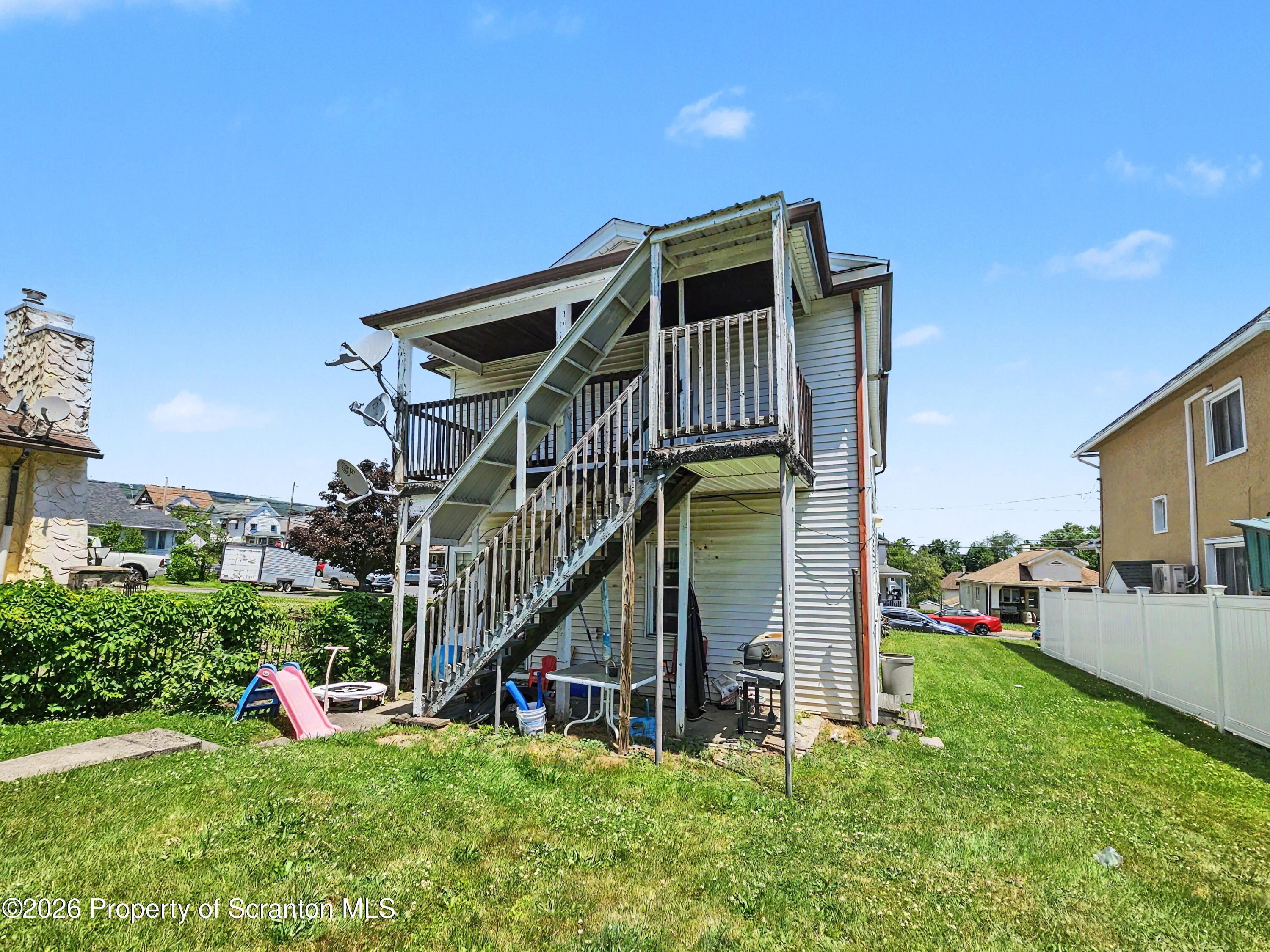 1315 Farr Street Unit: 2nd Fl
