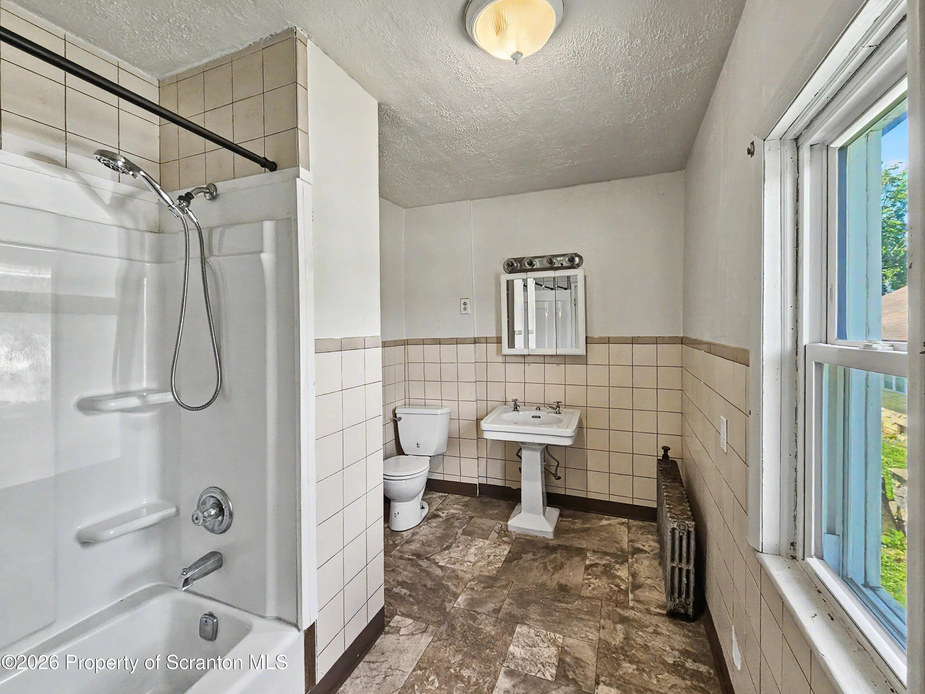 1315 Farr Street Unit: 2nd Fl