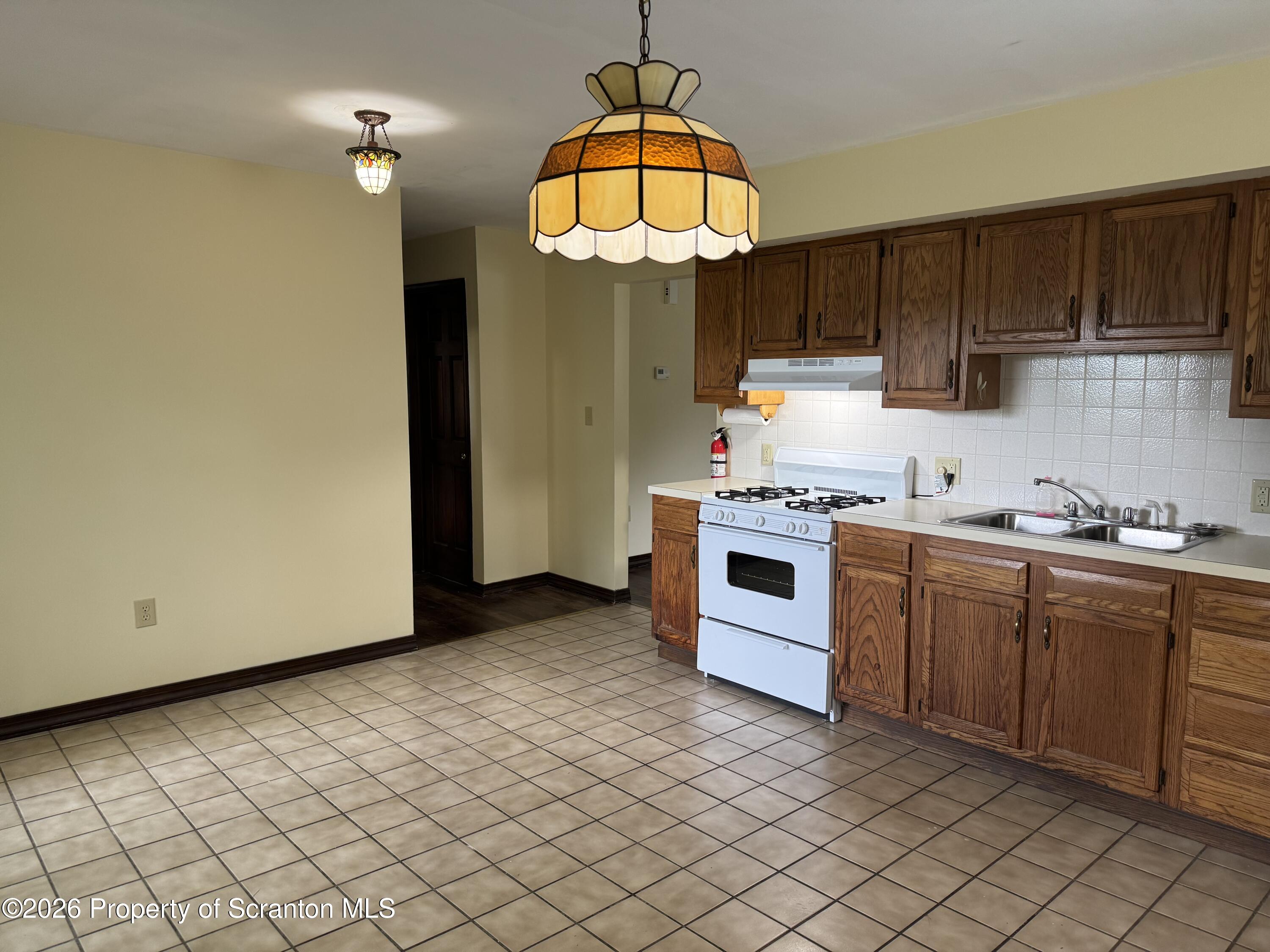 23 E Mountain Road Unit: A