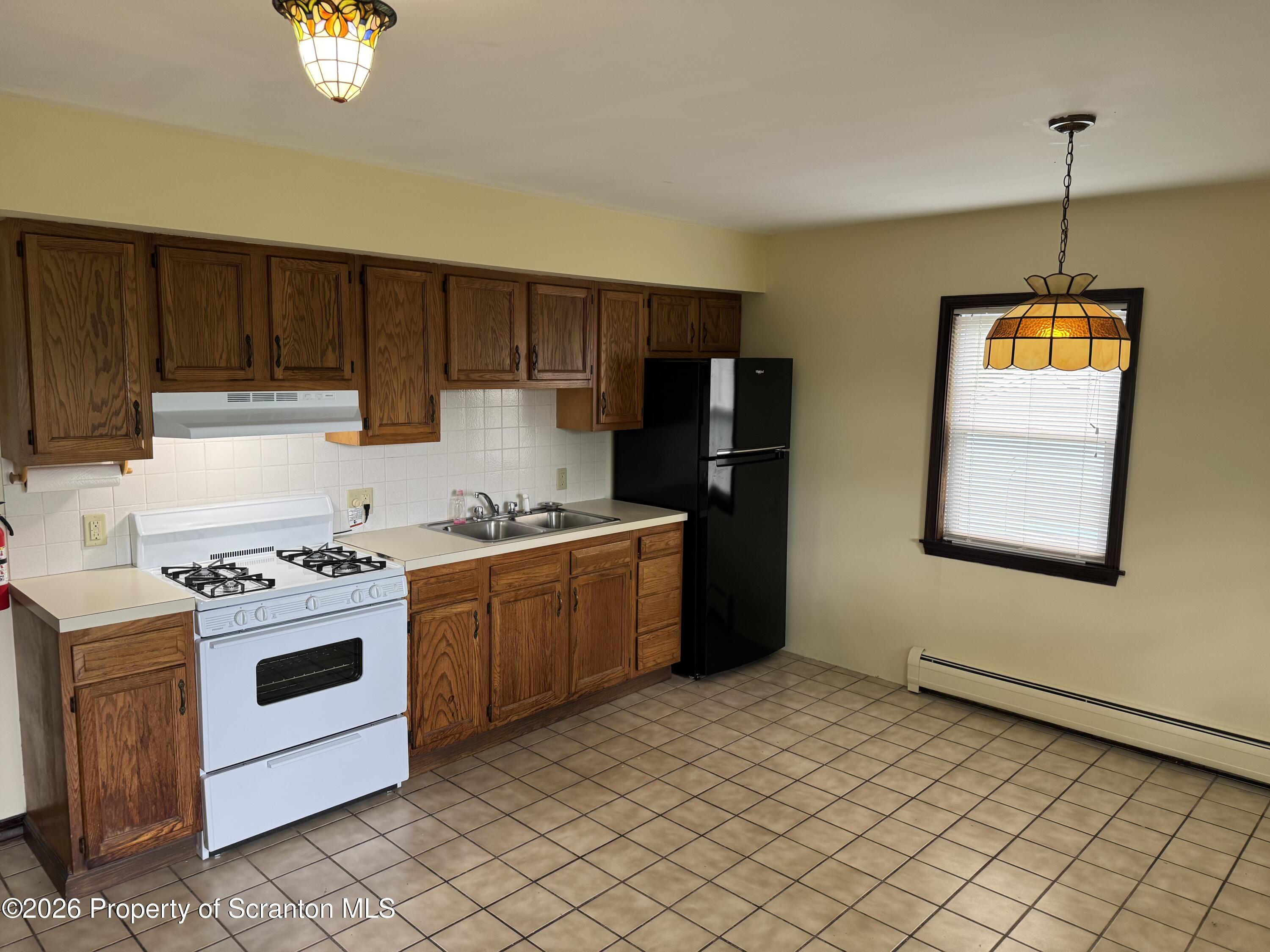 23 E Mountain Road Unit: A