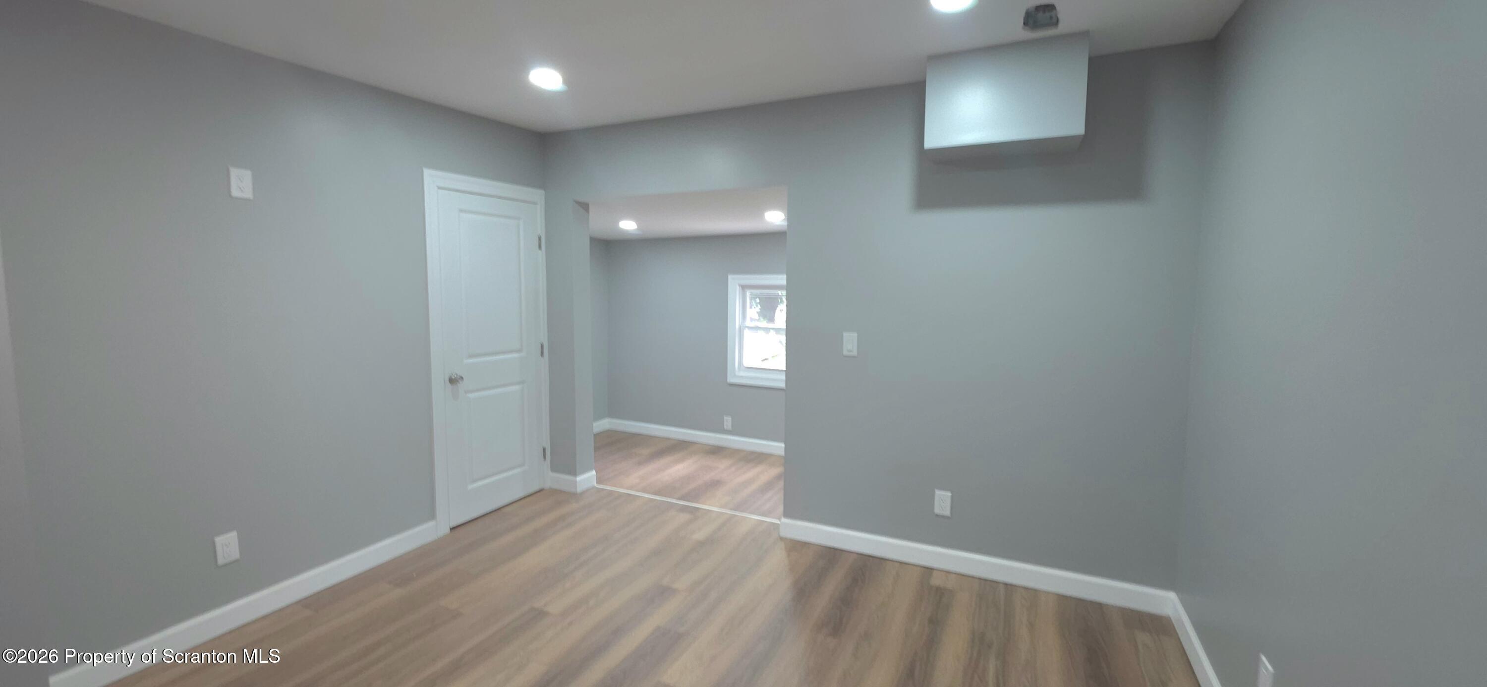 215 S Valley Avenue Unit: 2nd Fl
