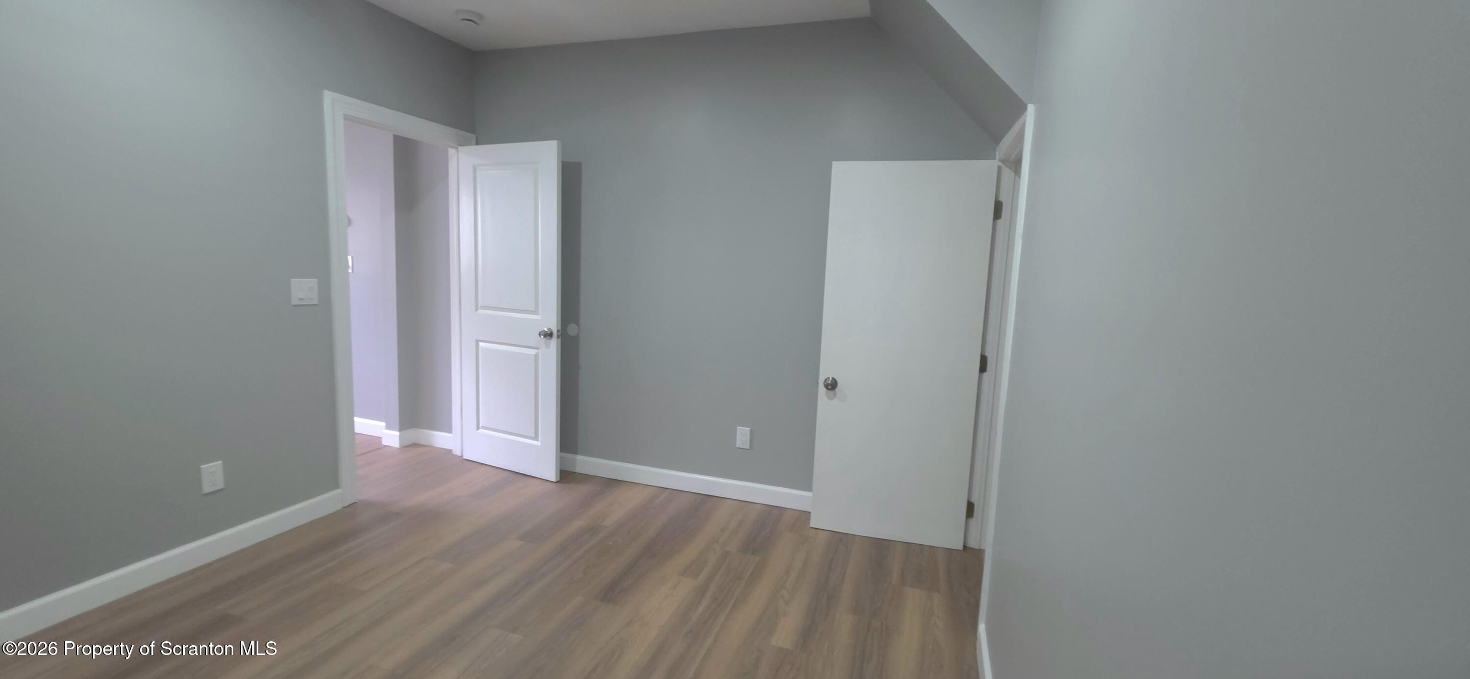 215 S Valley Avenue Unit: 1st Fl