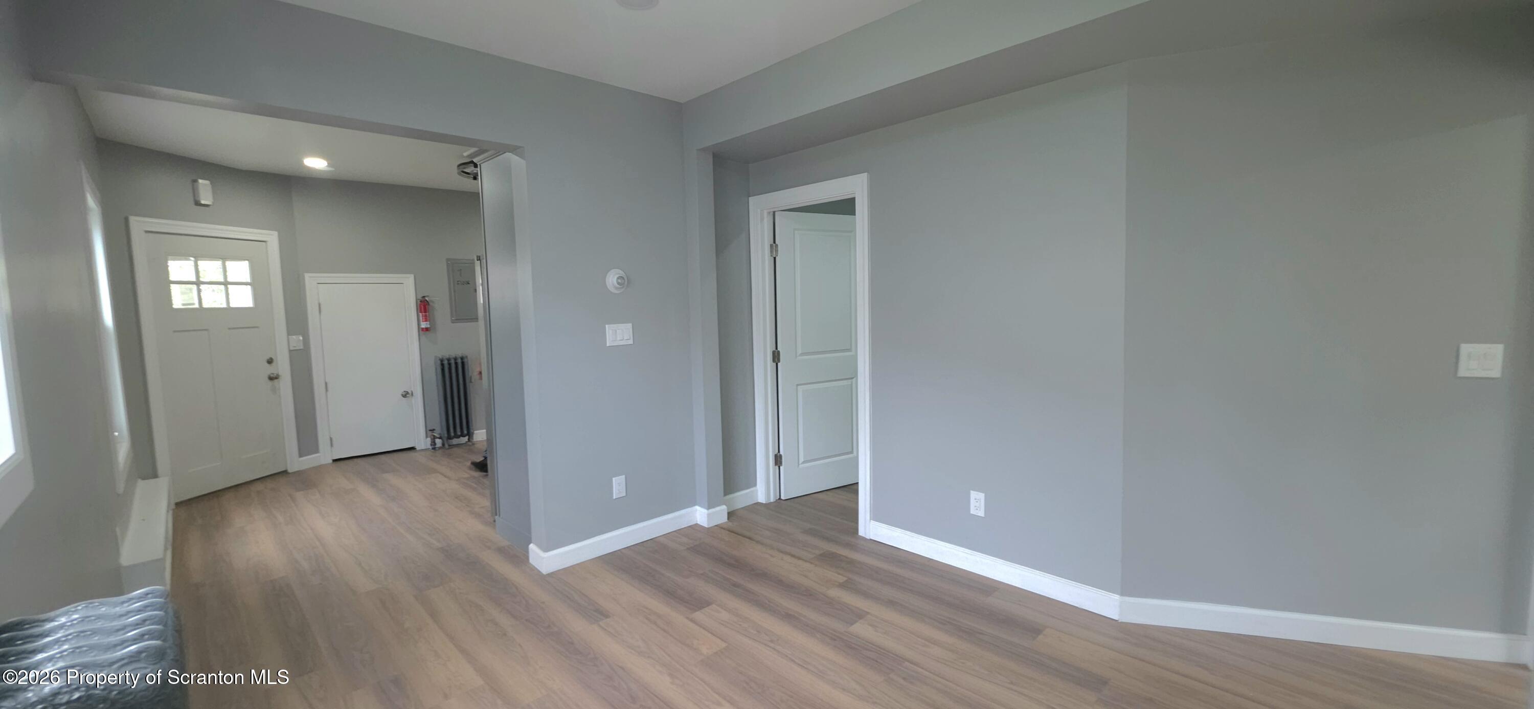 215 S Valley Avenue Unit: 1st Fl