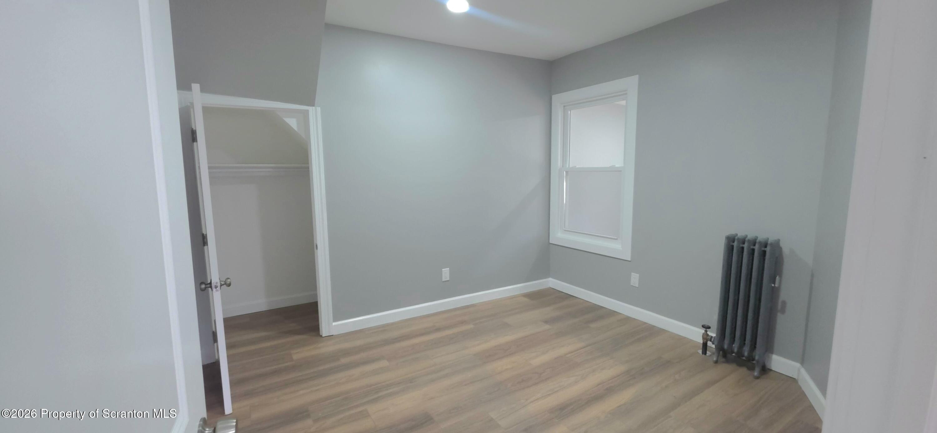 215 S Valley Avenue Unit: 1st Fl