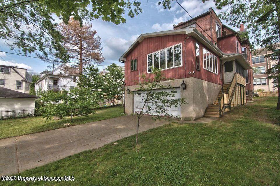 533 Quincy Avenue