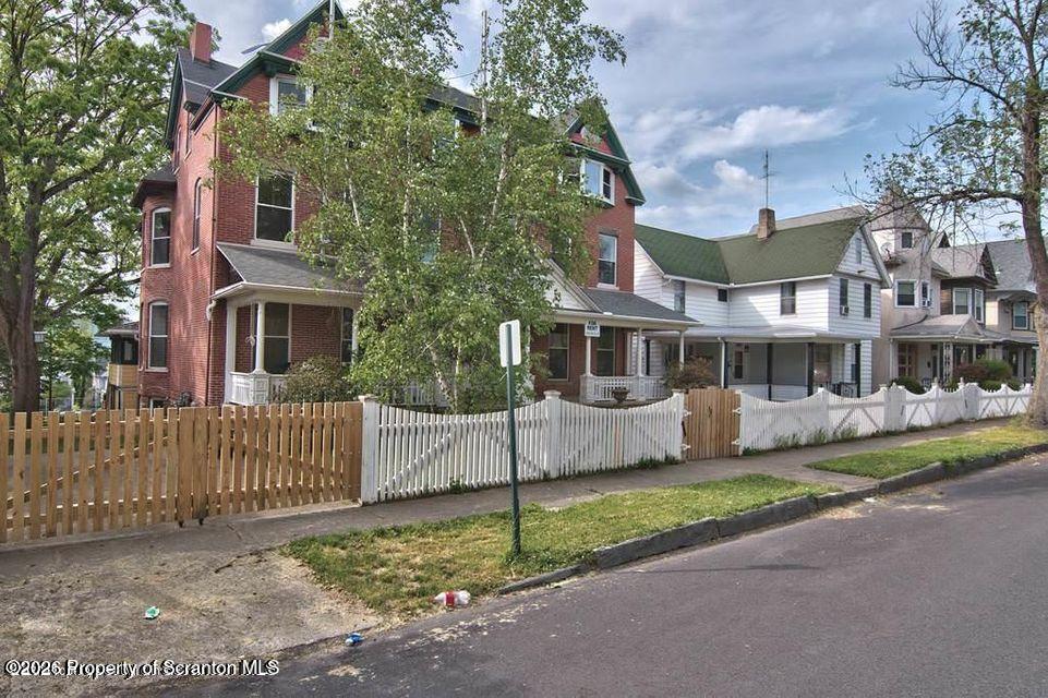 533 Quincy Avenue