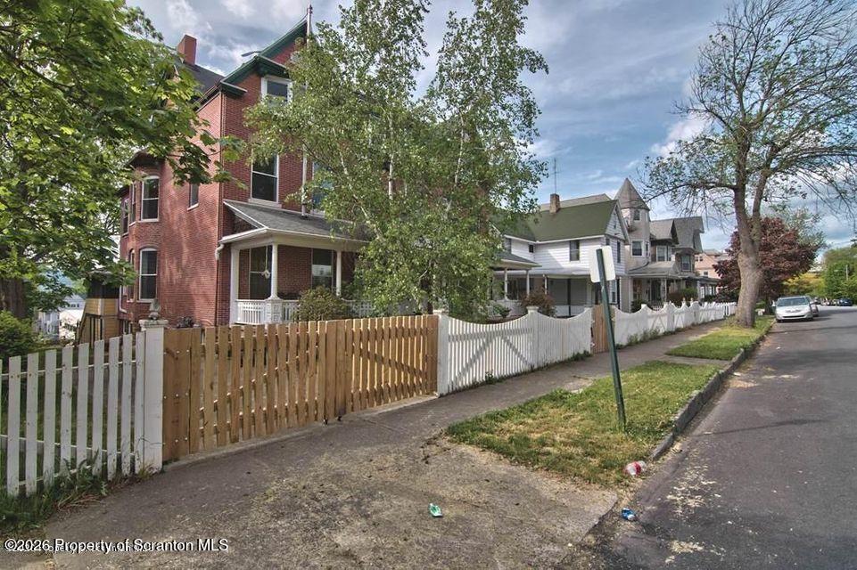 533 Quincy Avenue