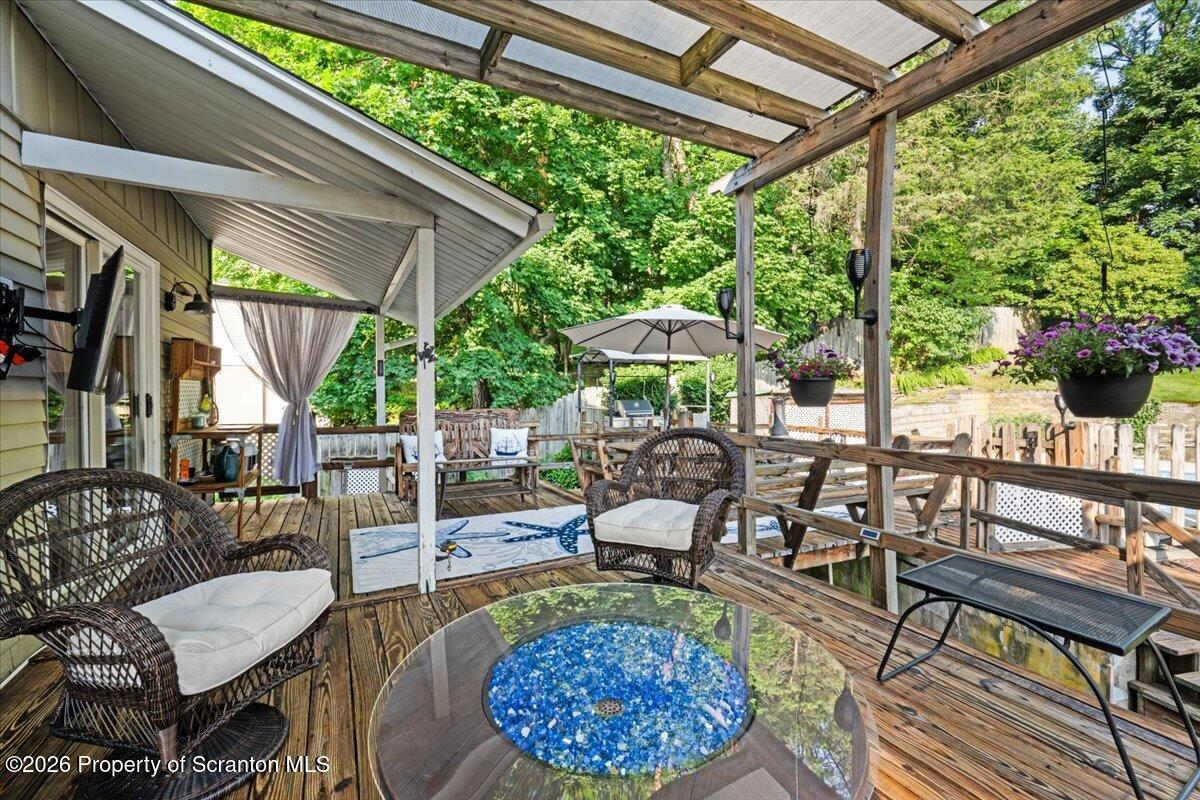 214 Lansdowne