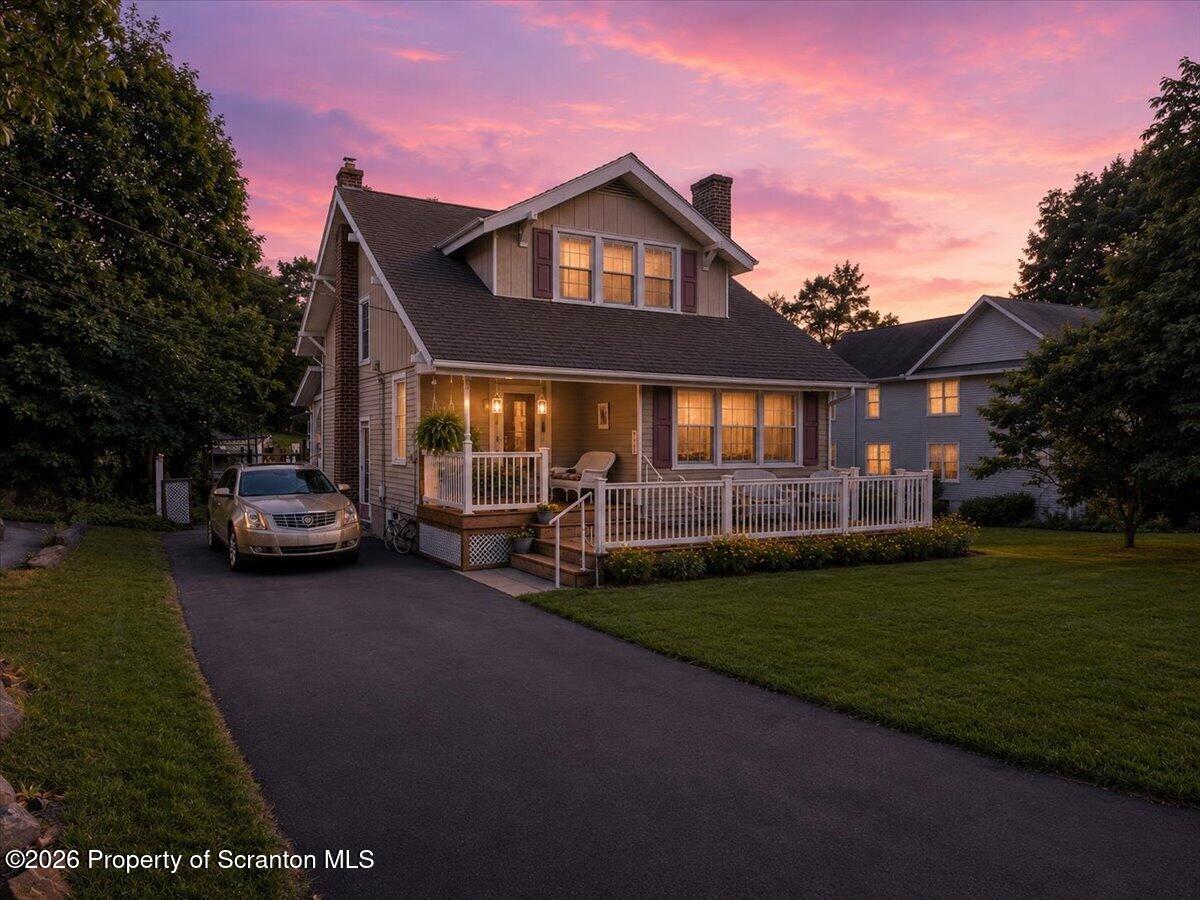214 Lansdowne