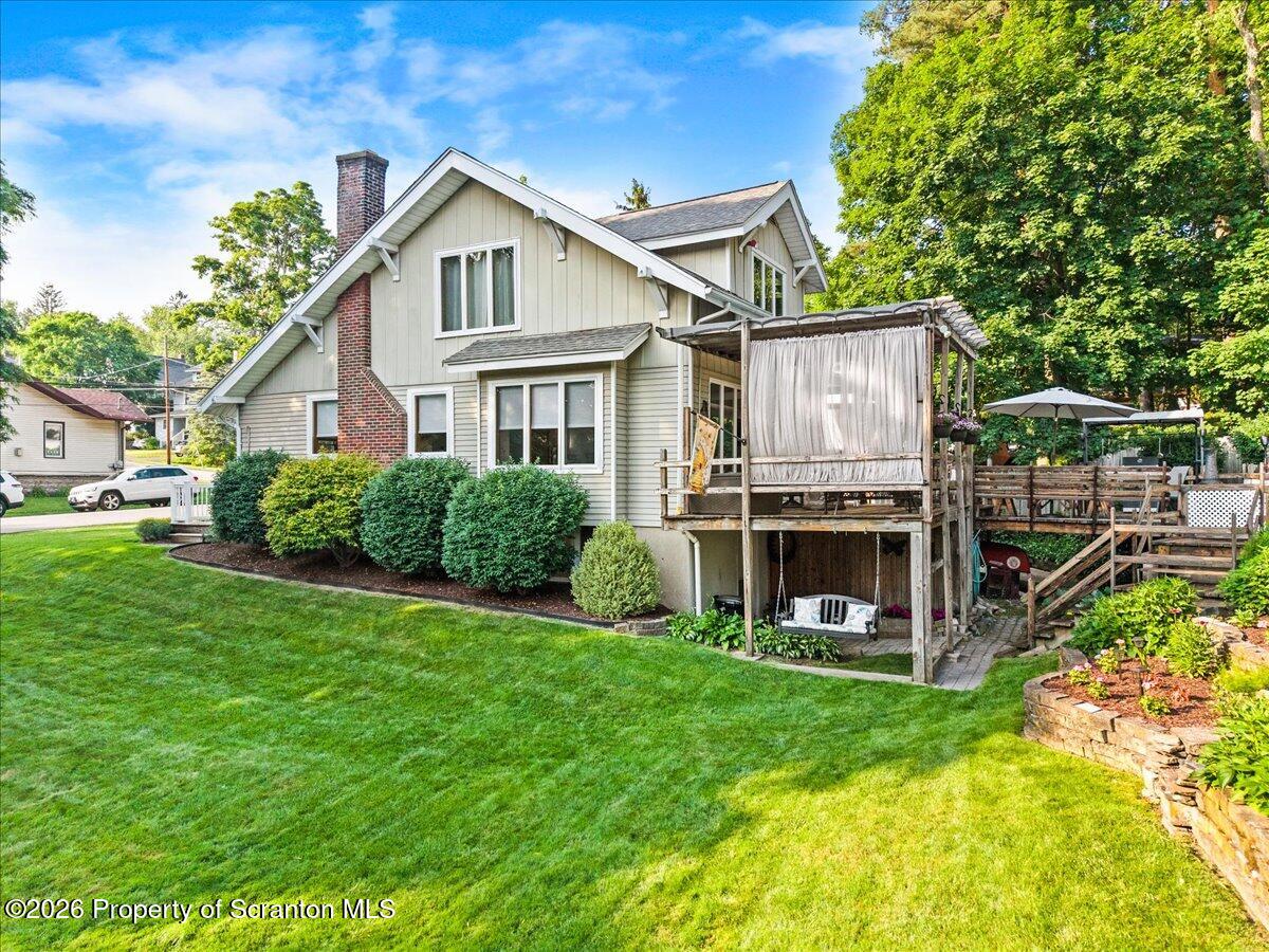 214 Lansdowne