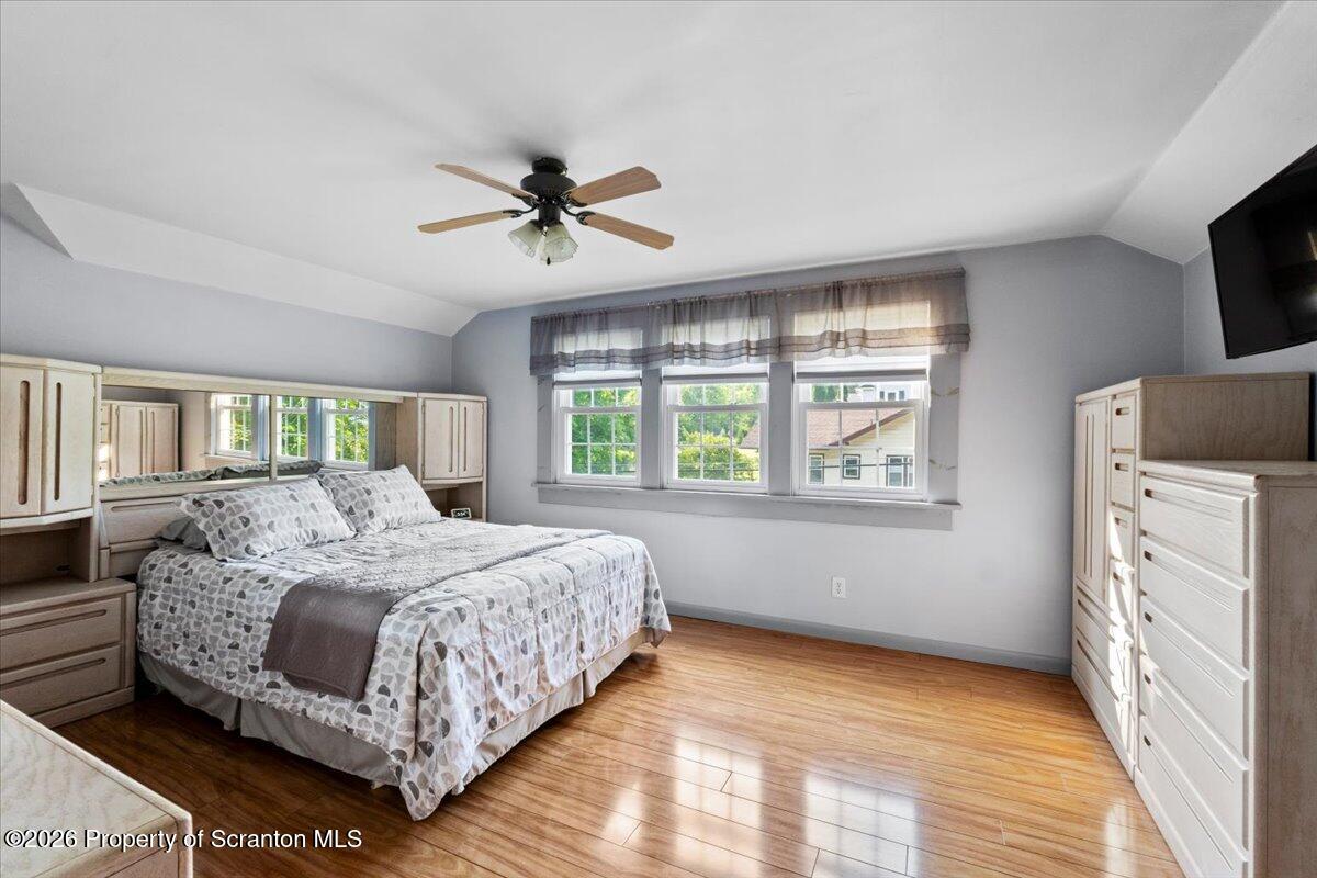 214 Lansdowne