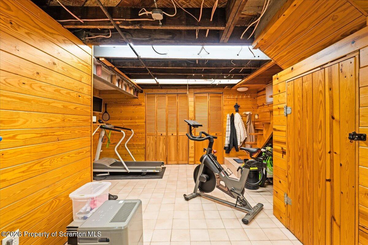 214 Lansdowne