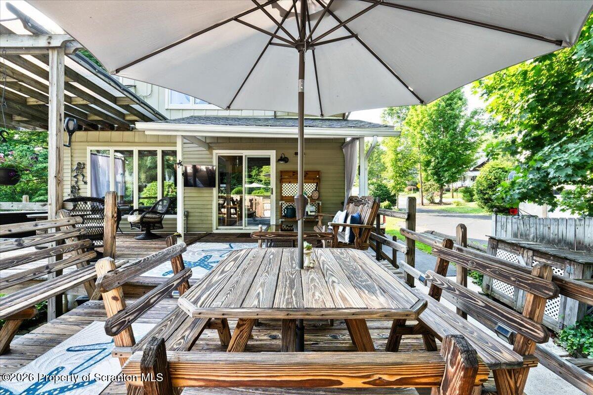 214 Lansdowne