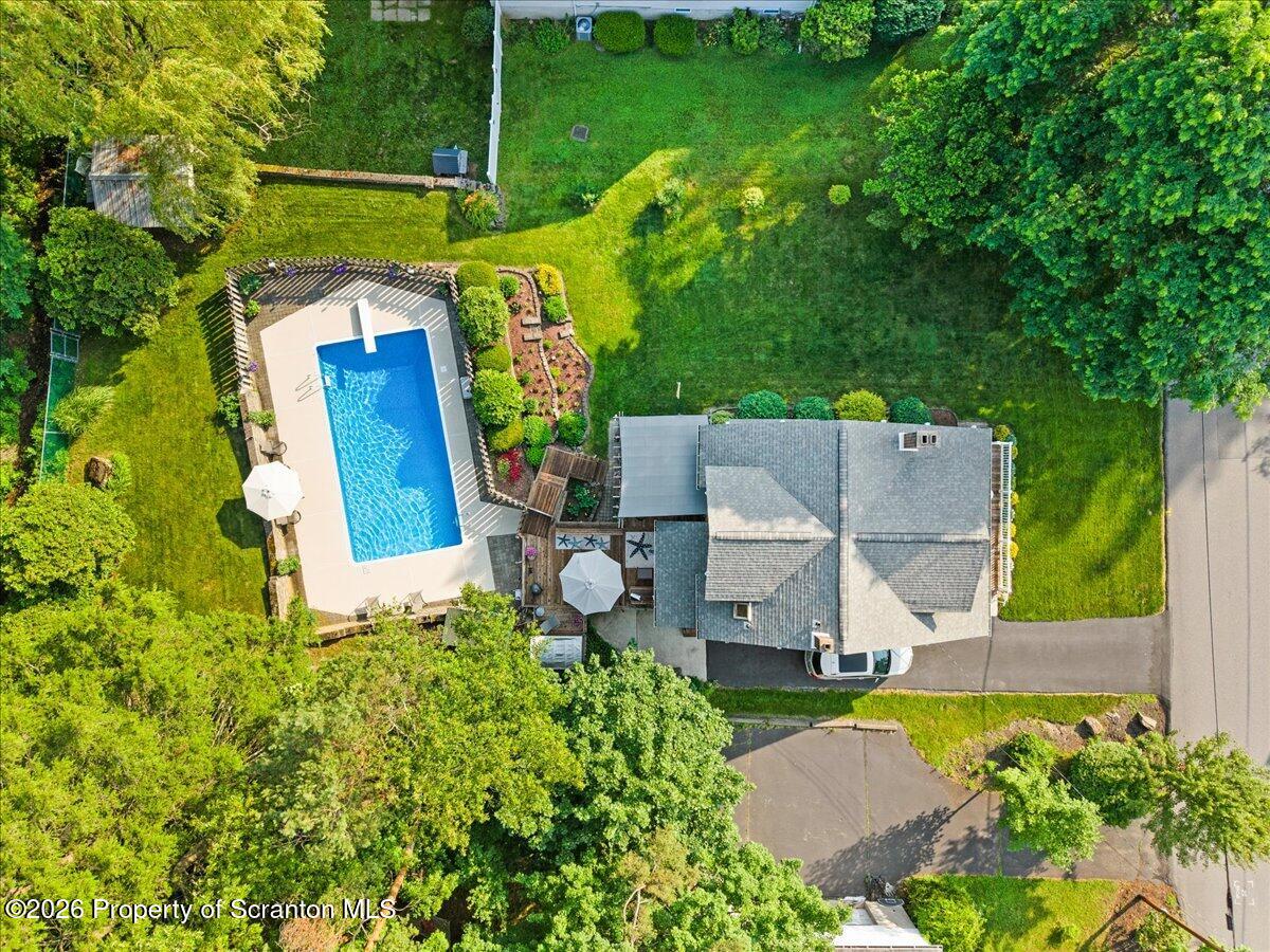214 Lansdowne