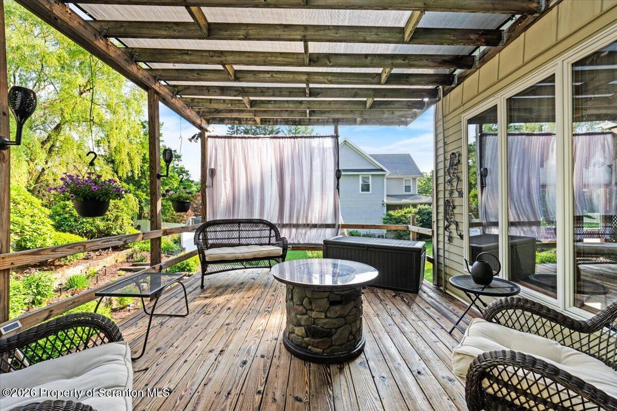 214 Lansdowne