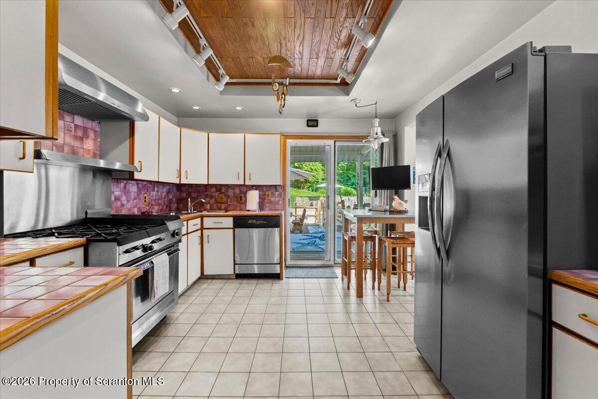 214 Lansdowne