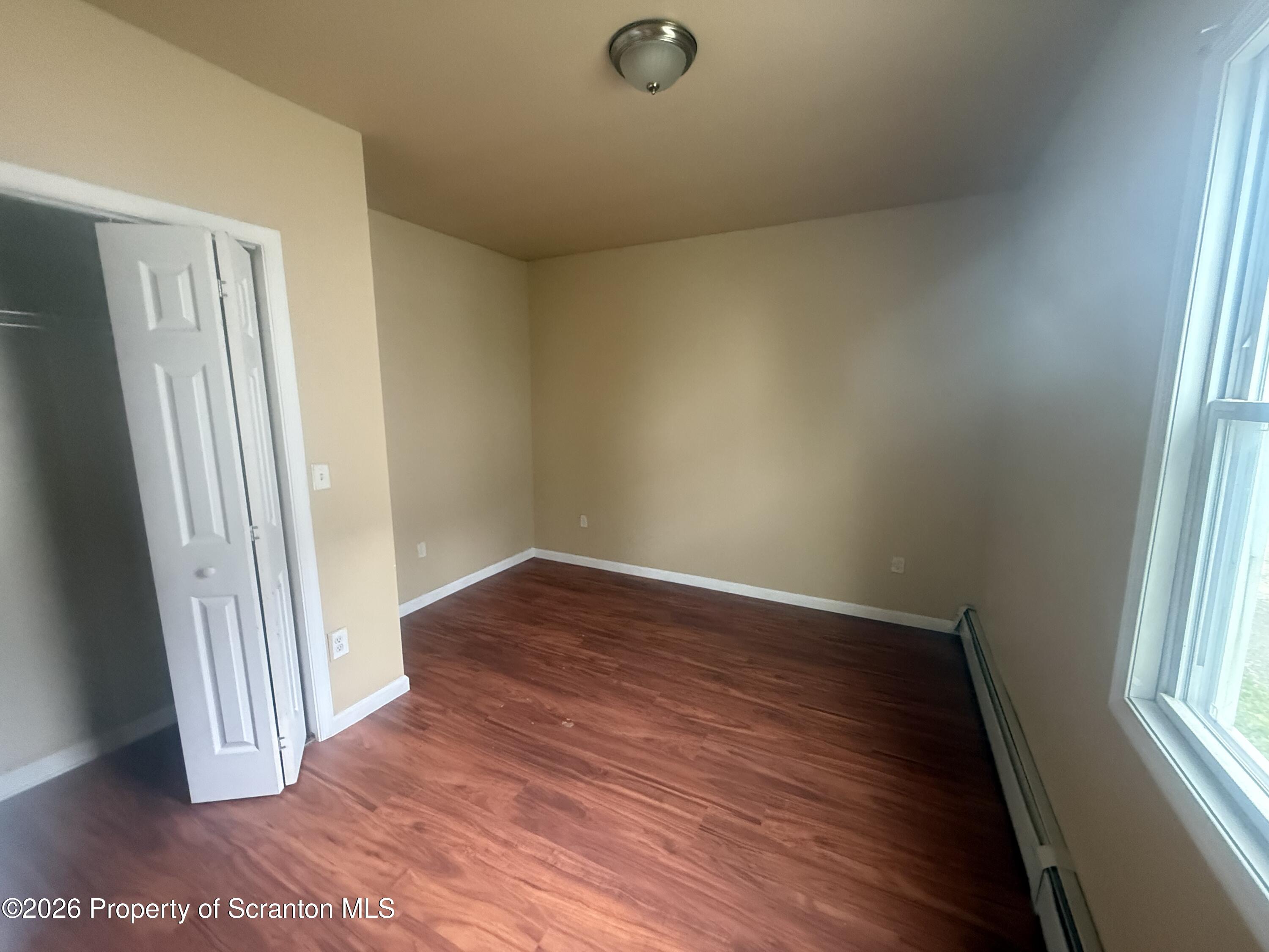 1409 Sanderson Avenue Unit: 1