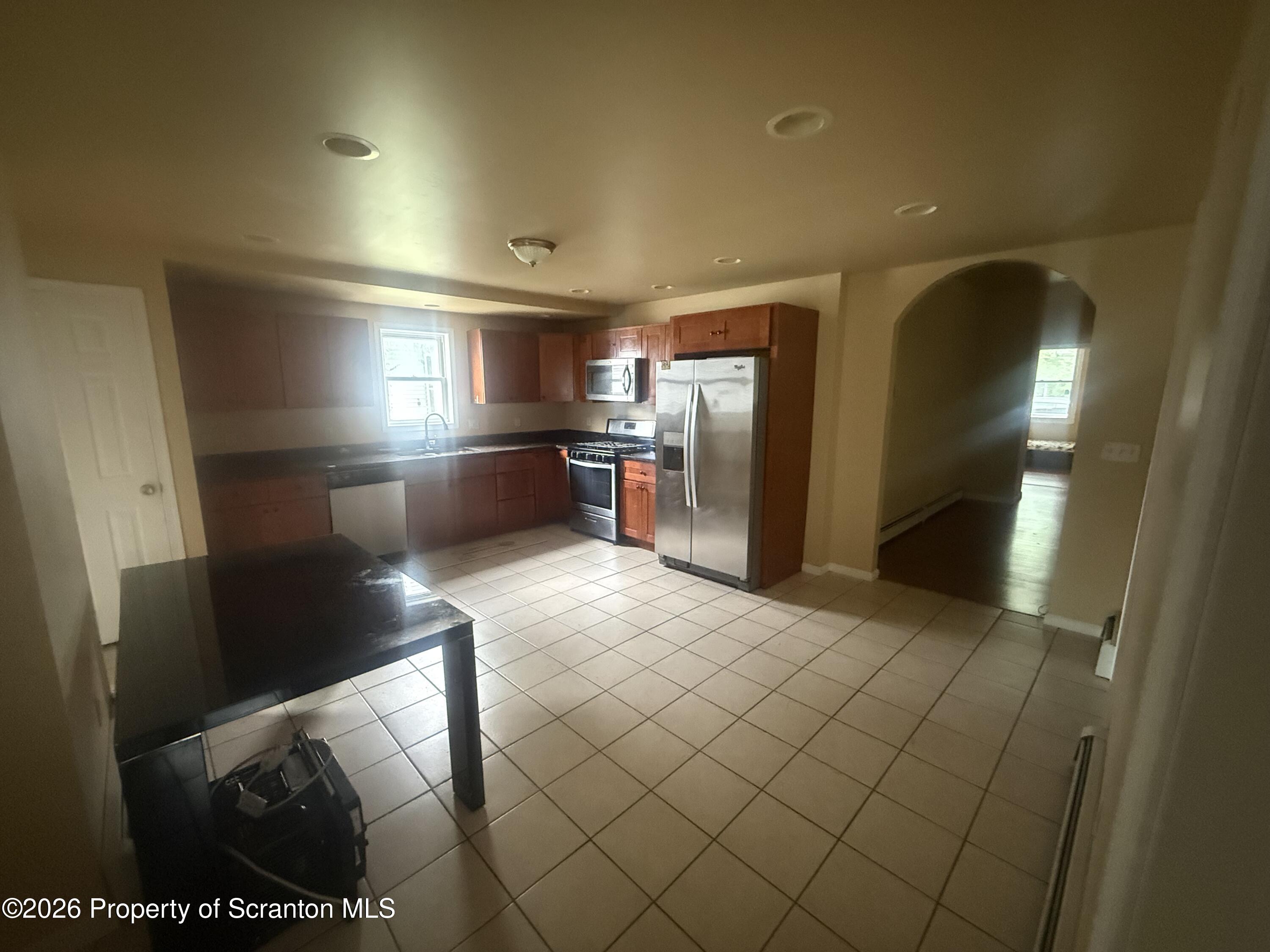1409 Sanderson Avenue Unit: 1