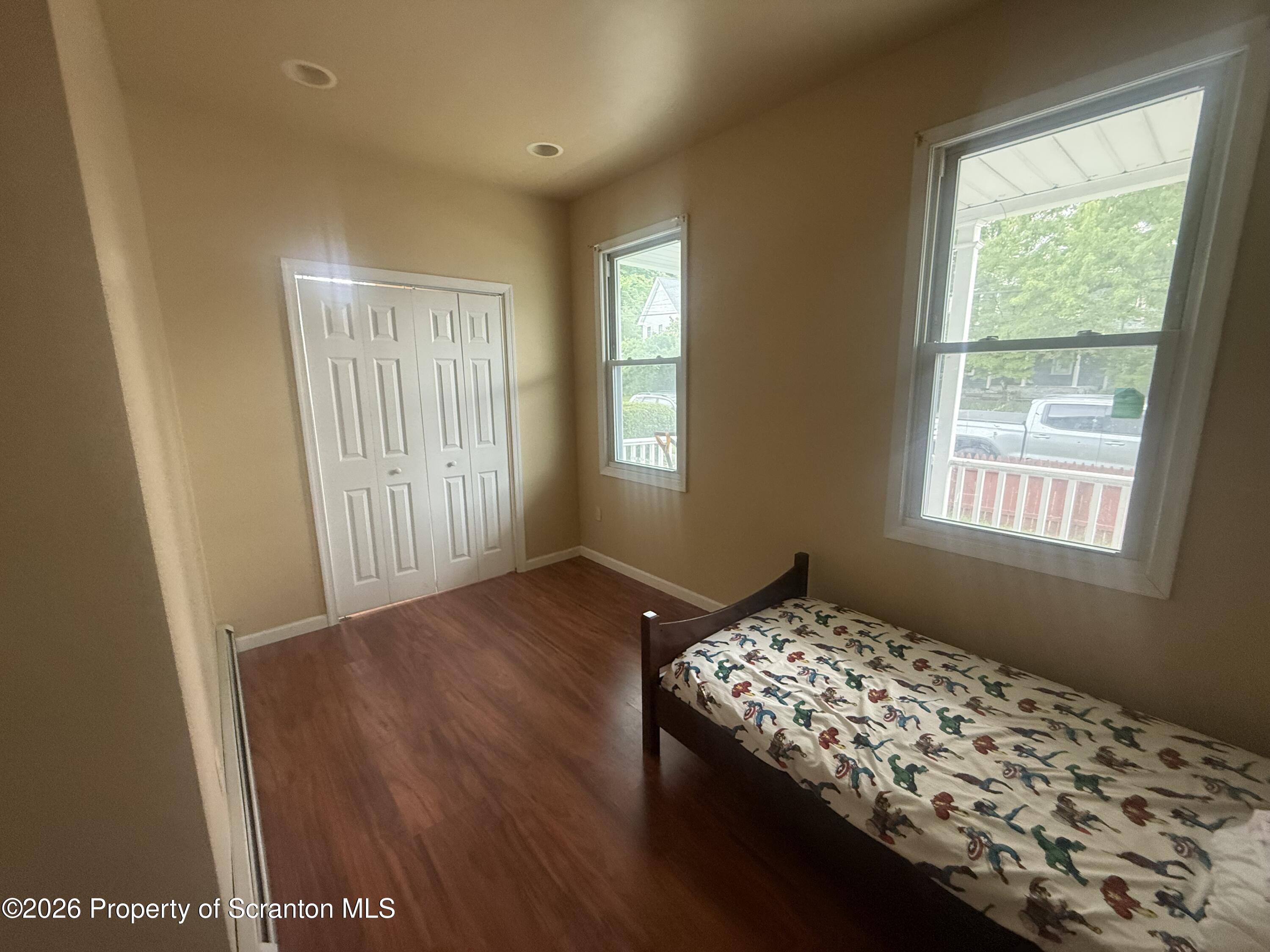 1409 Sanderson Avenue Unit: 1