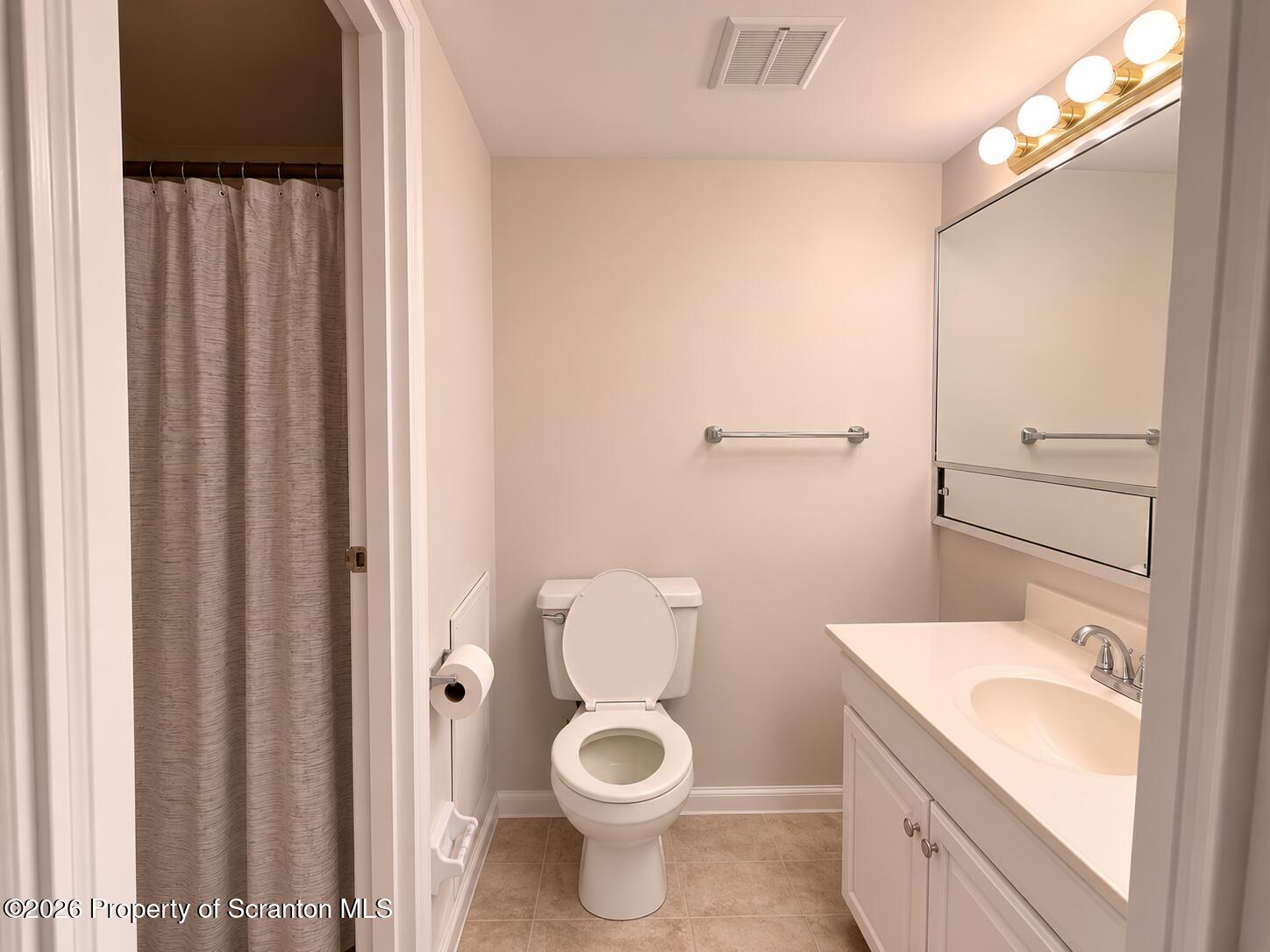 1200 Summit Pointe Drive Unit: 1208