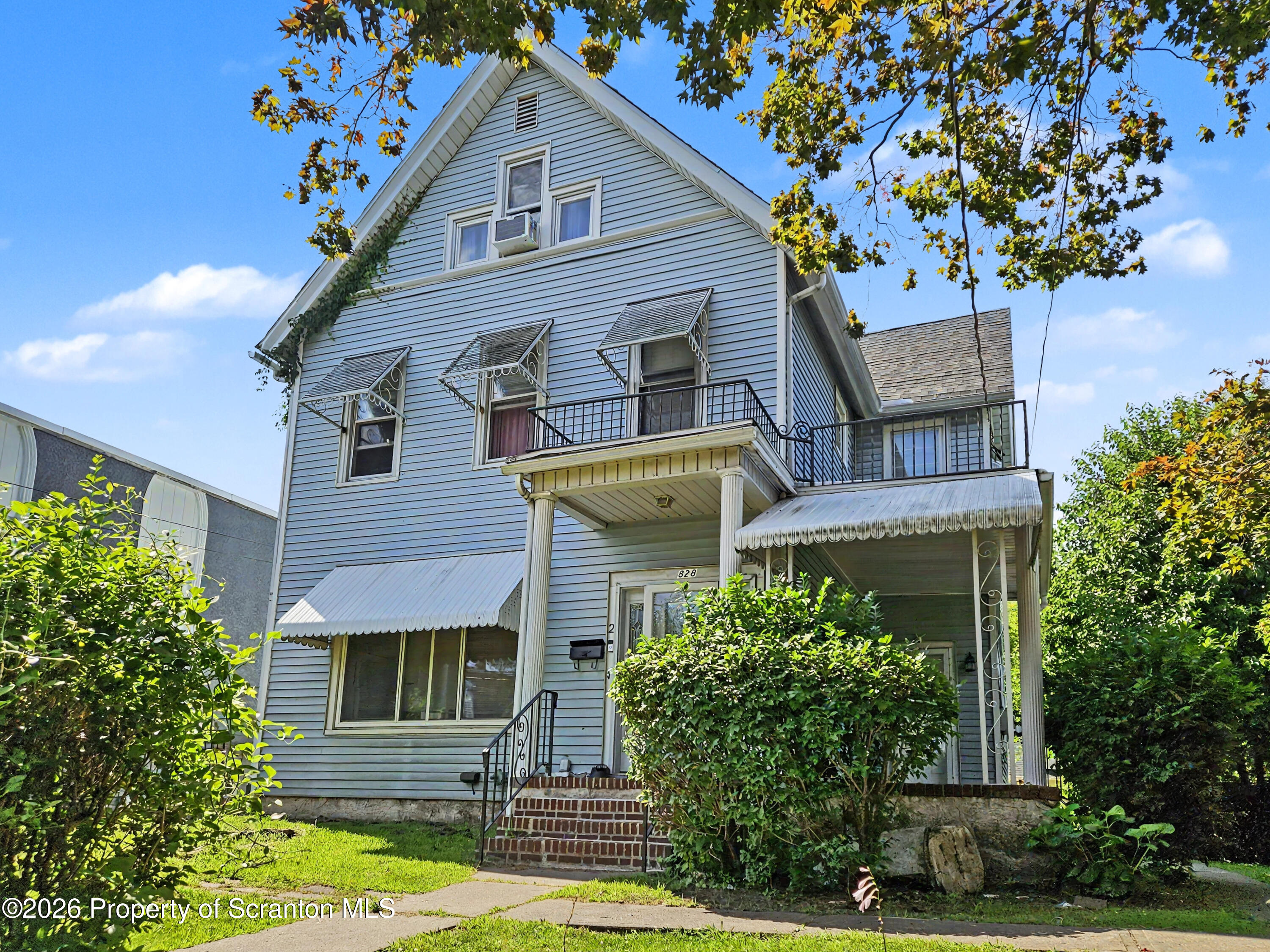 828 Cedar Avenue Unit: 1st Fl