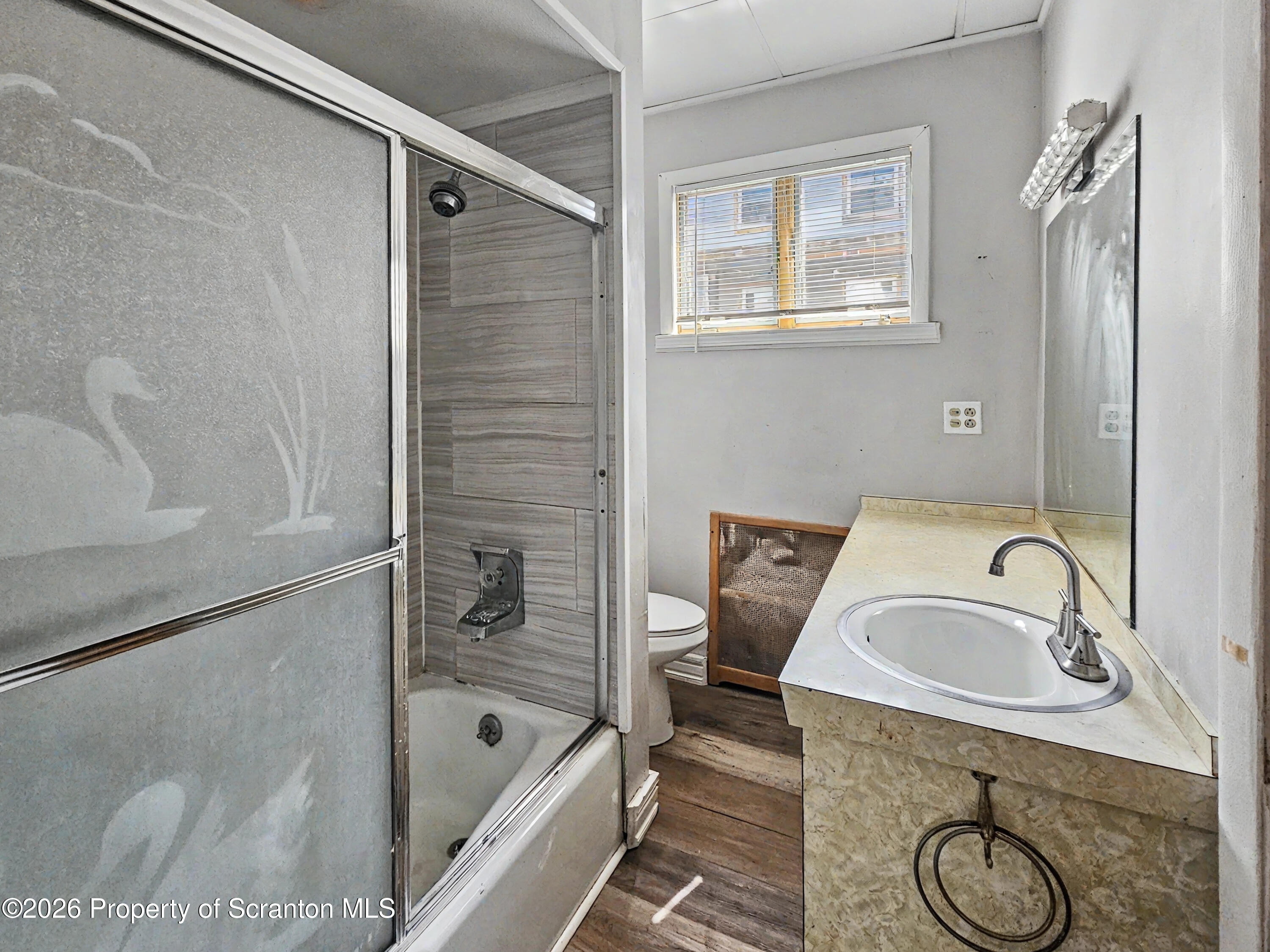 828 Cedar Avenue Unit: 1st Fl