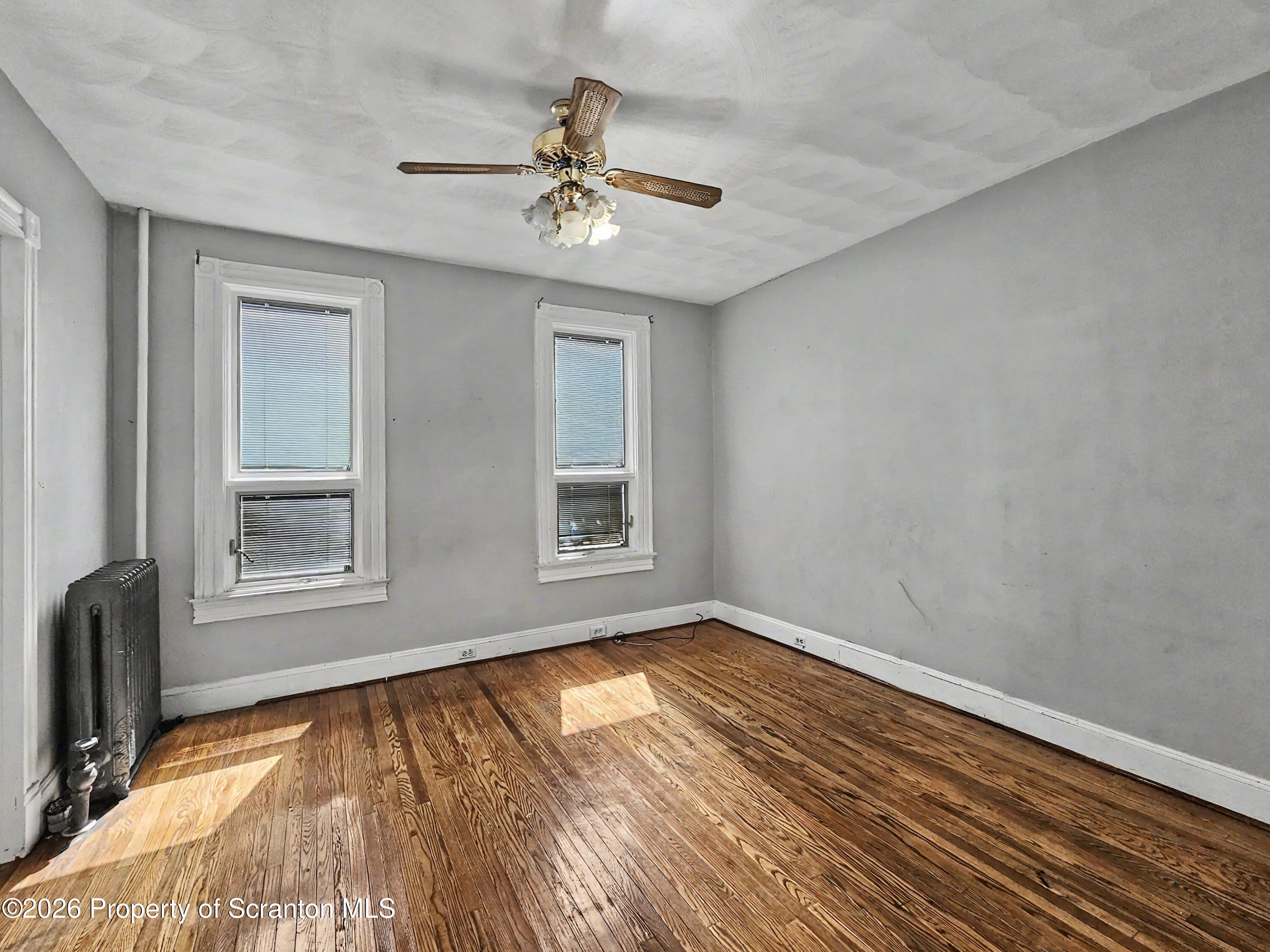 828 Cedar Avenue Unit: 1st Fl