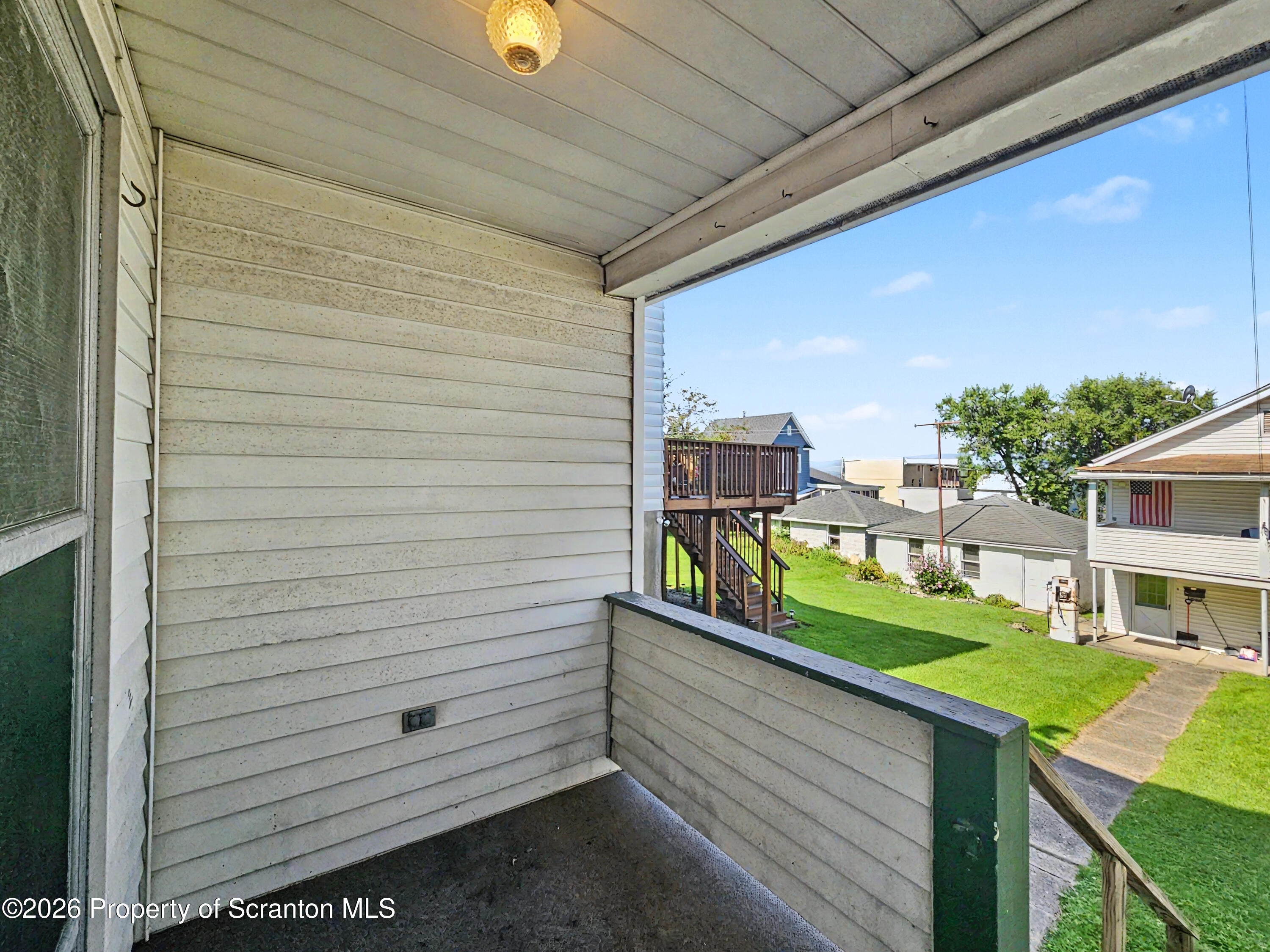 132 Smith Street Unit: 1st Fl