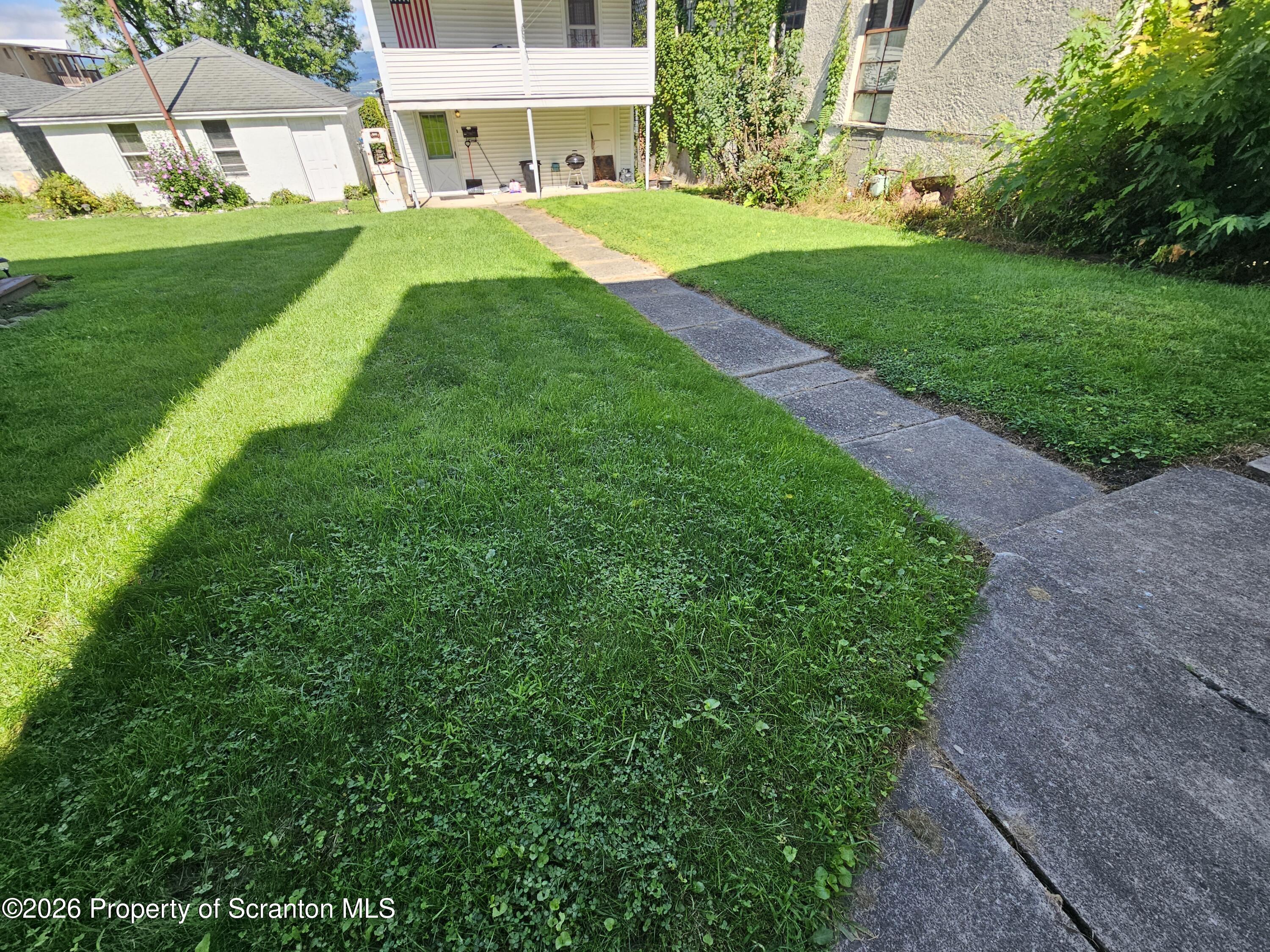 132 Smith Street Unit: 1st Fl