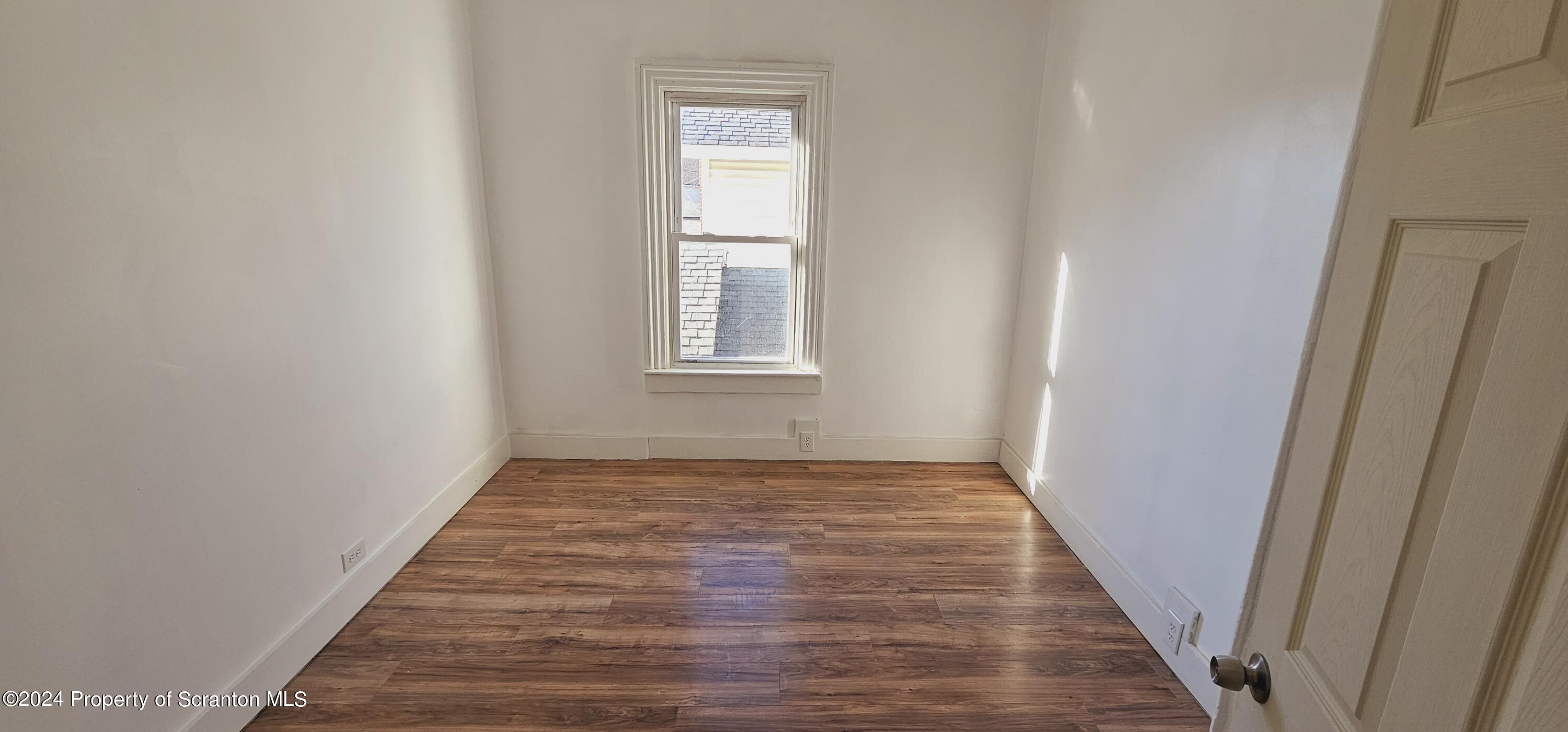 1319 Washburn Street Unit: 2nd floor