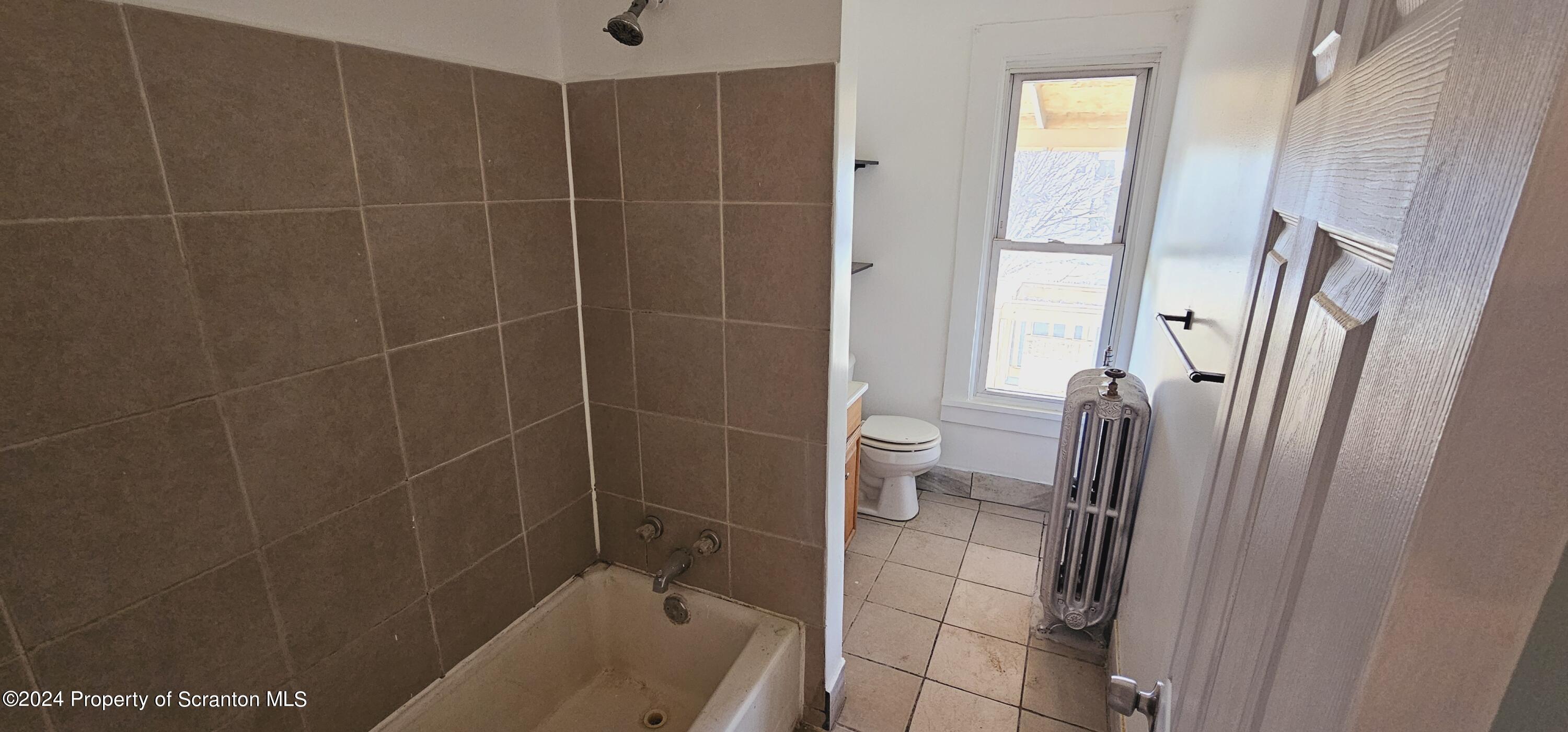 1319 Washburn Street Unit: 2nd floor