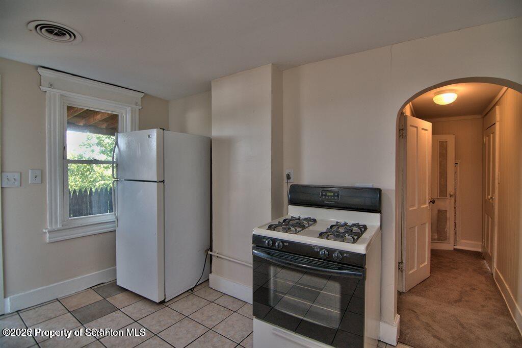 34 1/2 John Street