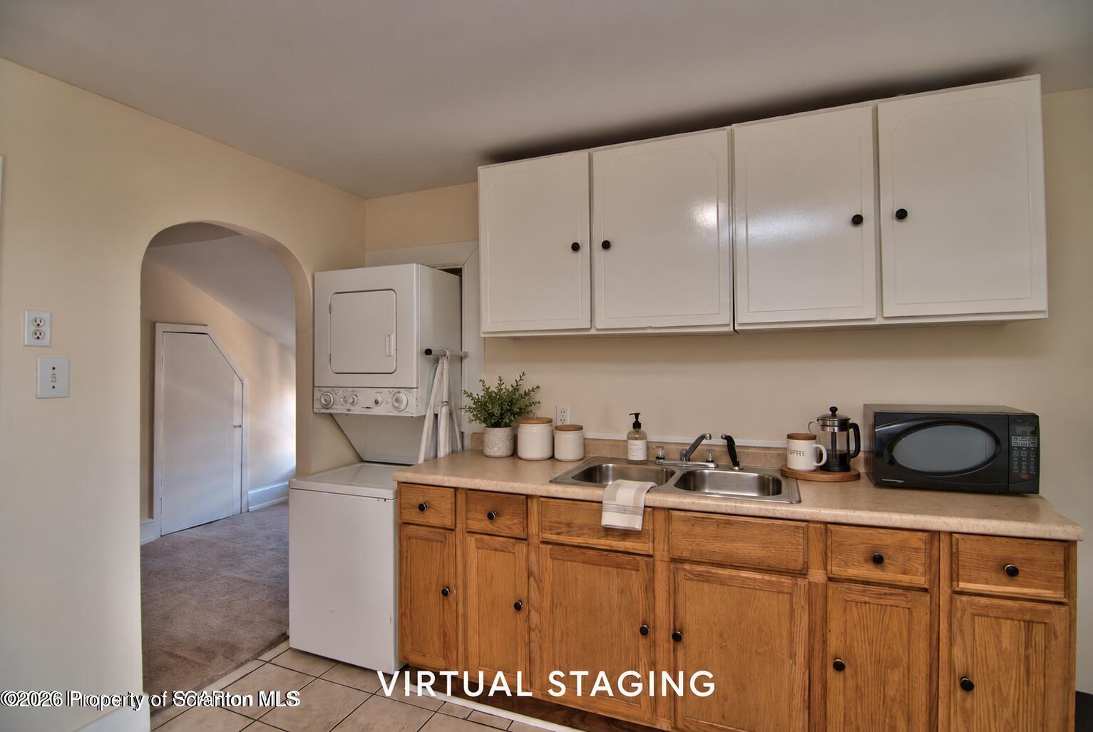 34 1/2 John Street