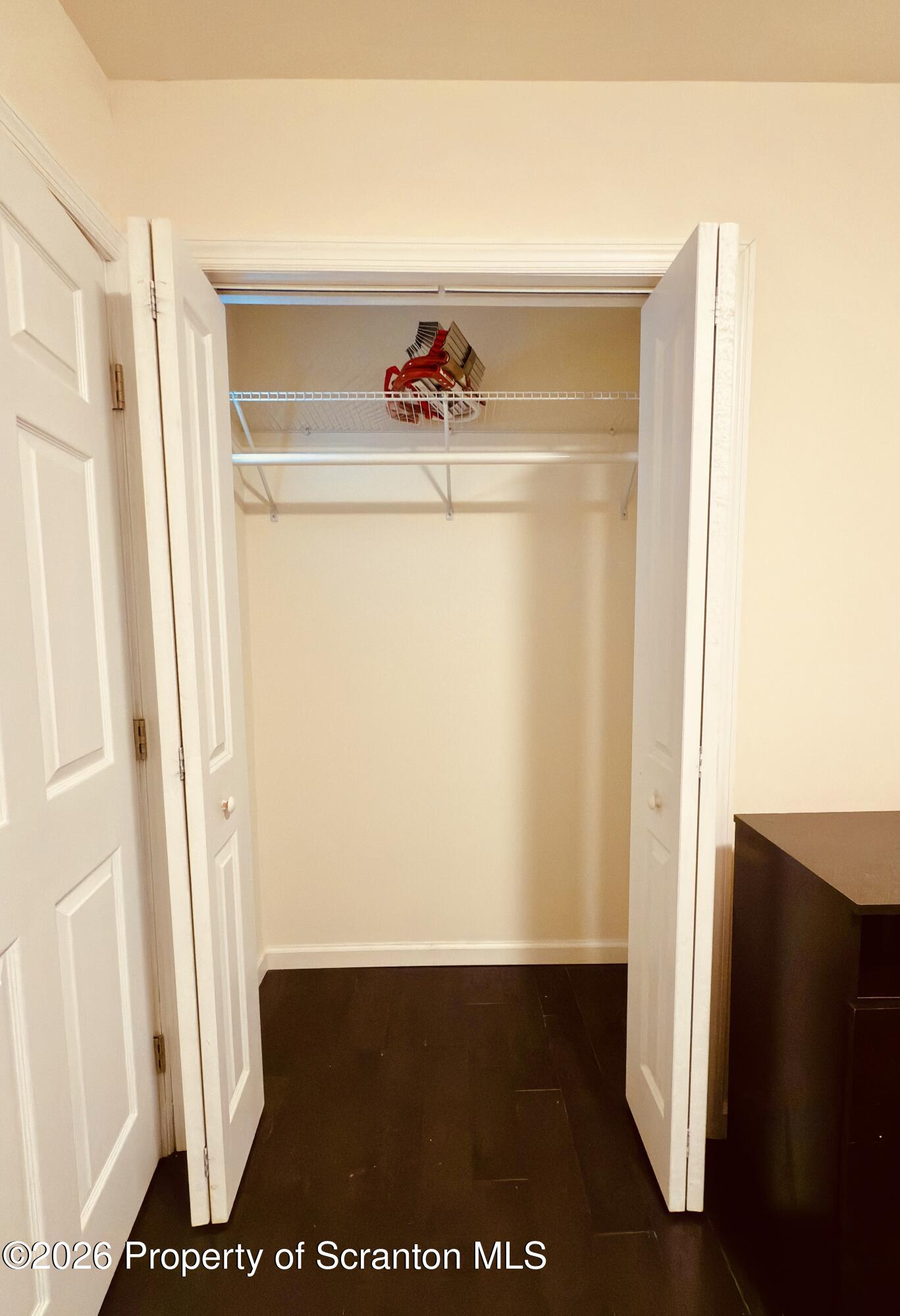 3709 Laurel Avenue Unit: Rear 2nd Floor