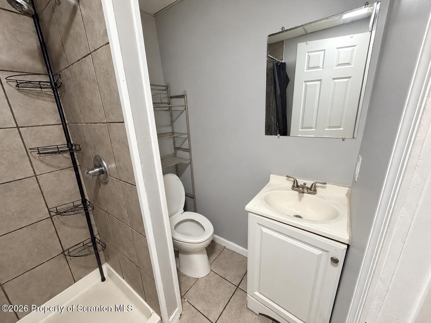 825 Main Street Unit: 2R