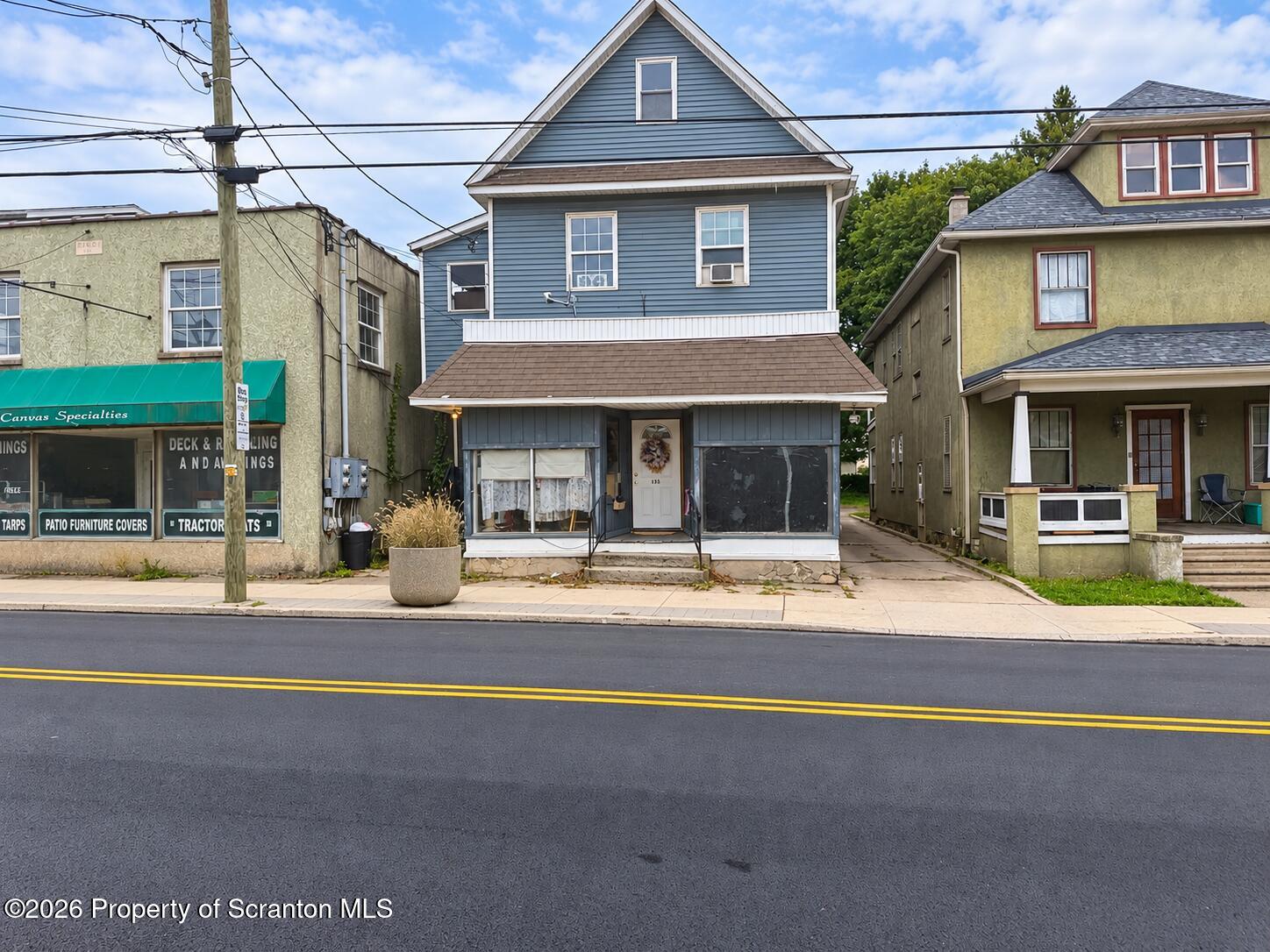 825 Main Street Unit: 2R