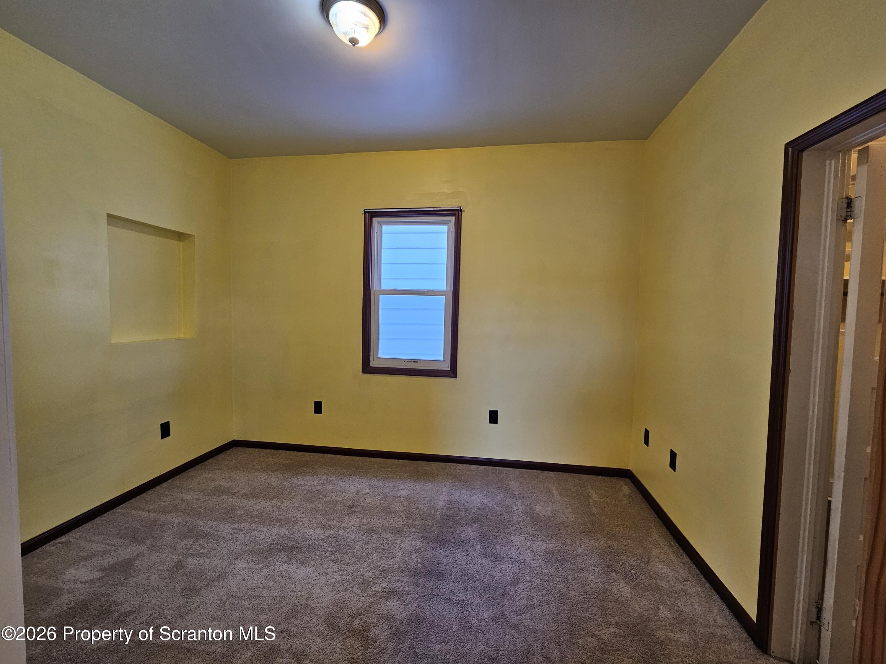 132 Smith Street Unit: 2nd fl