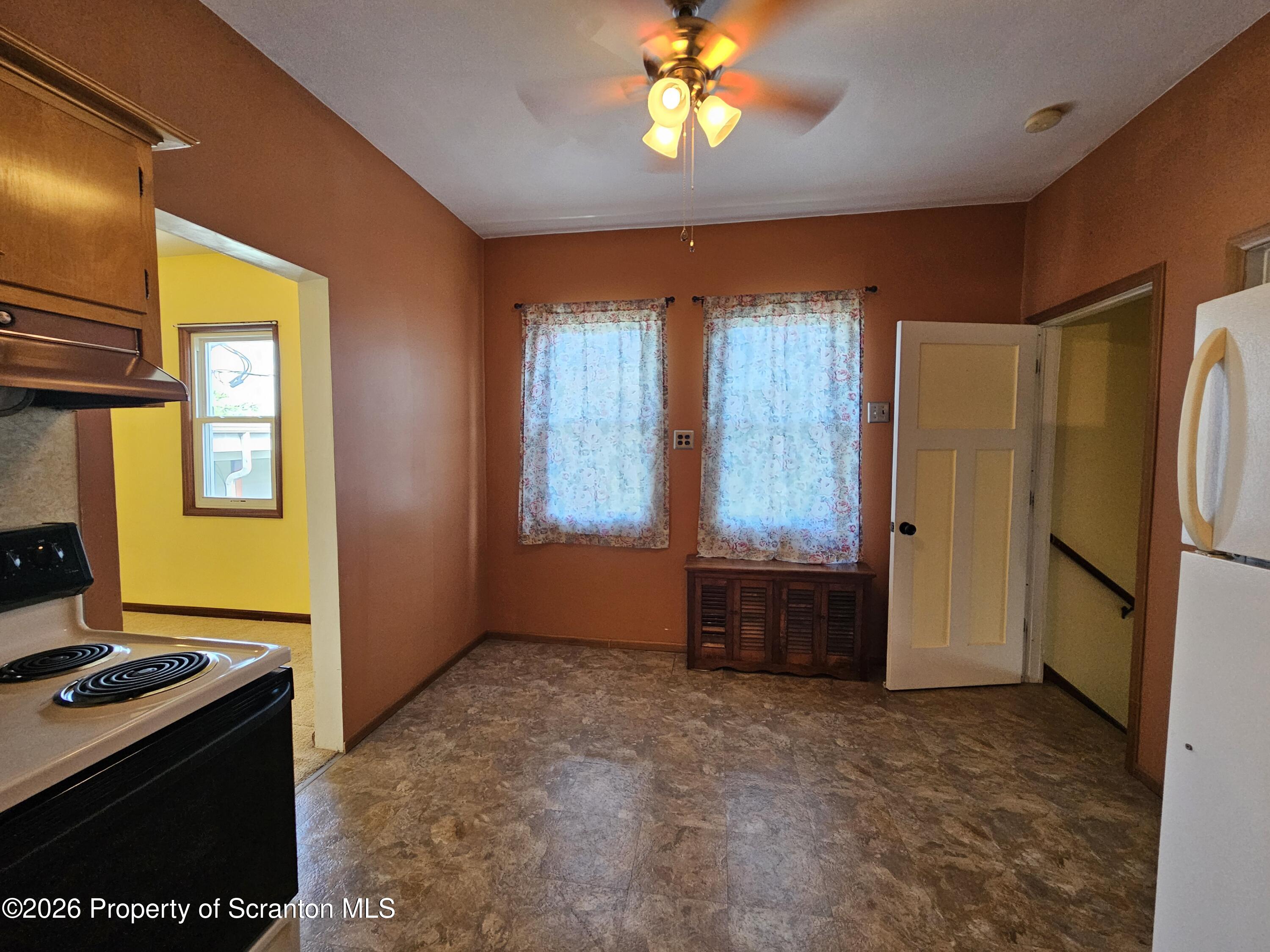 132 Smith Street Unit: 2nd fl