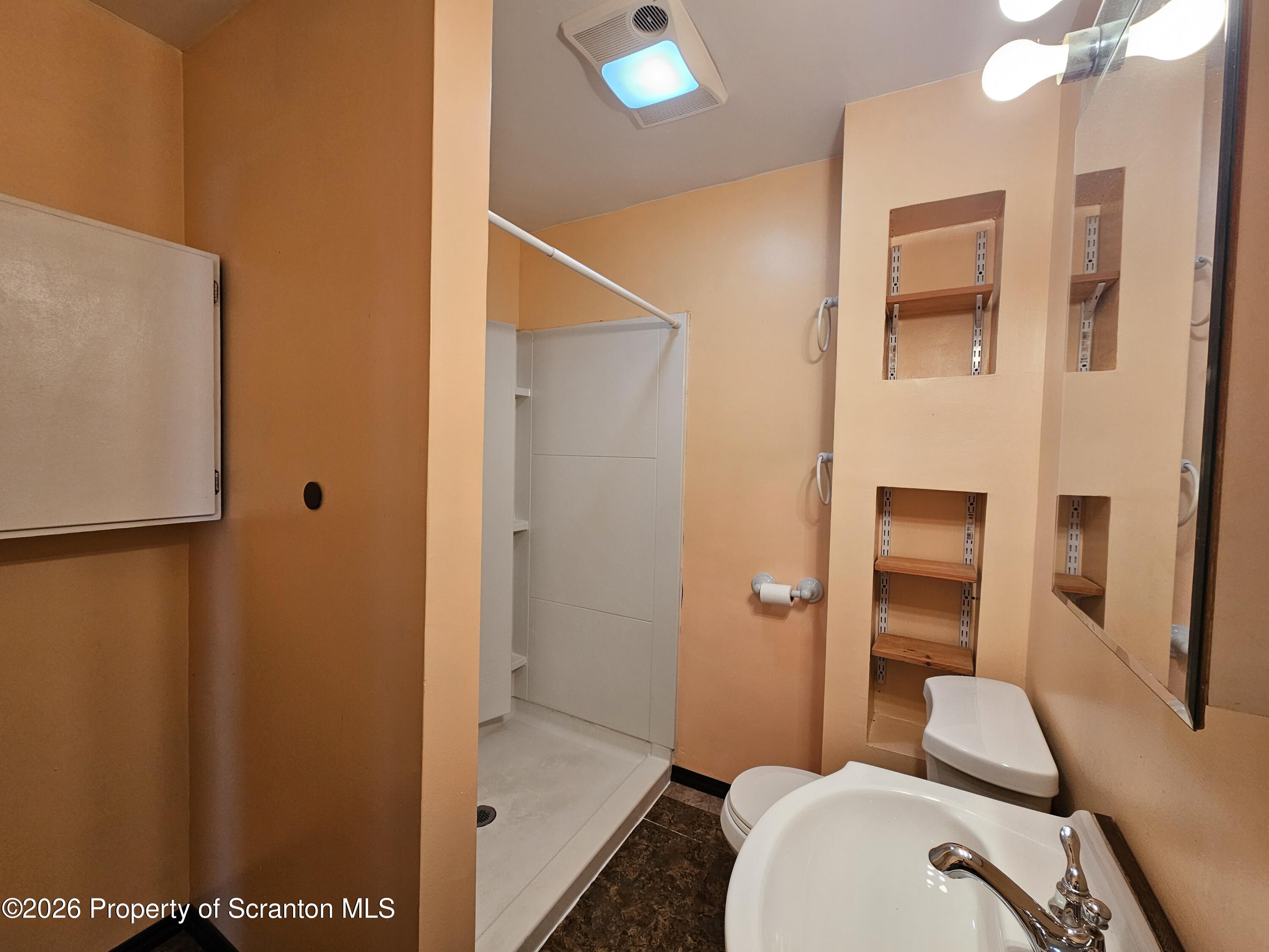132 Smith Street Unit: 2nd fl