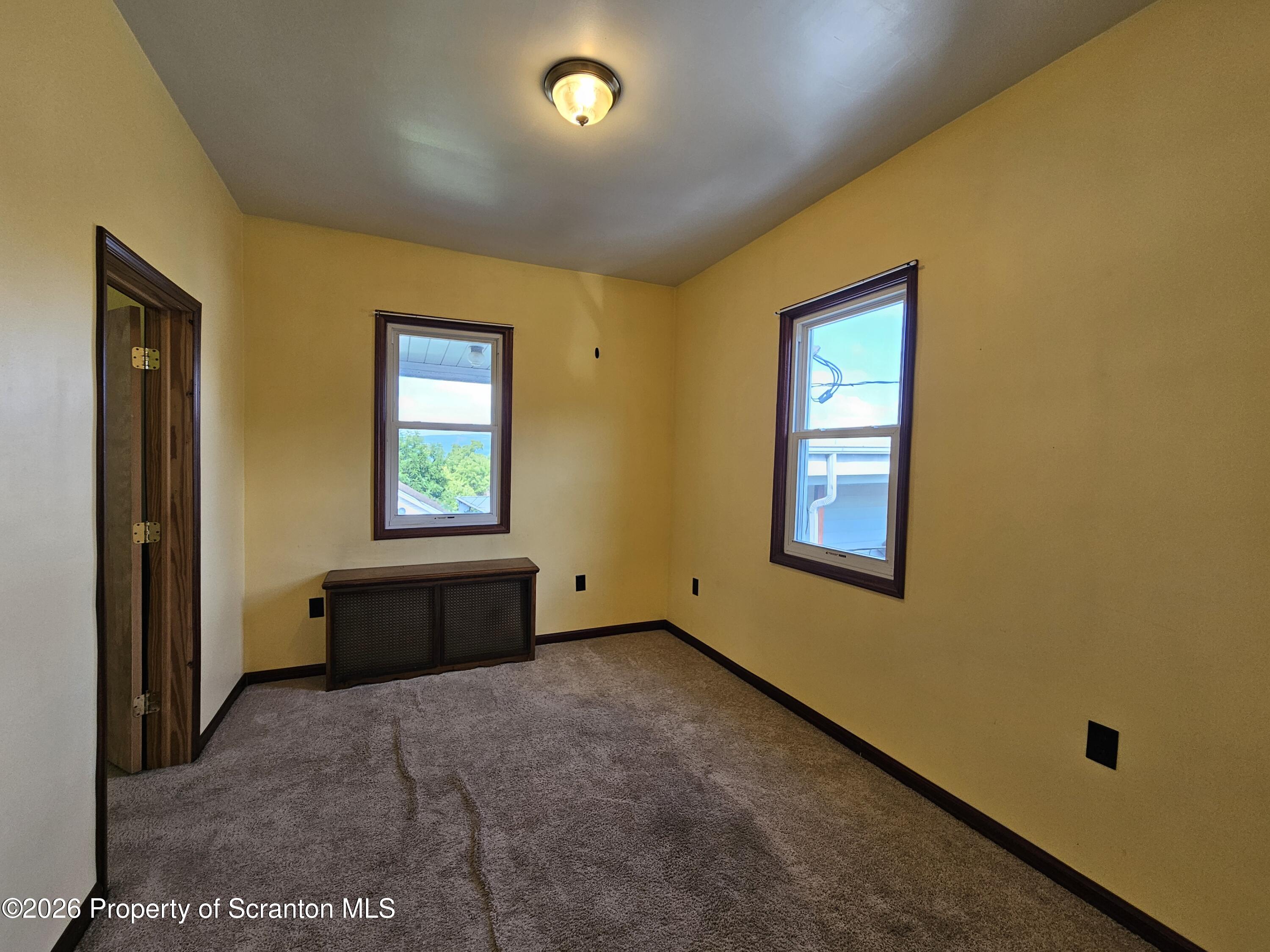 132 Smith Street Unit: 2nd fl