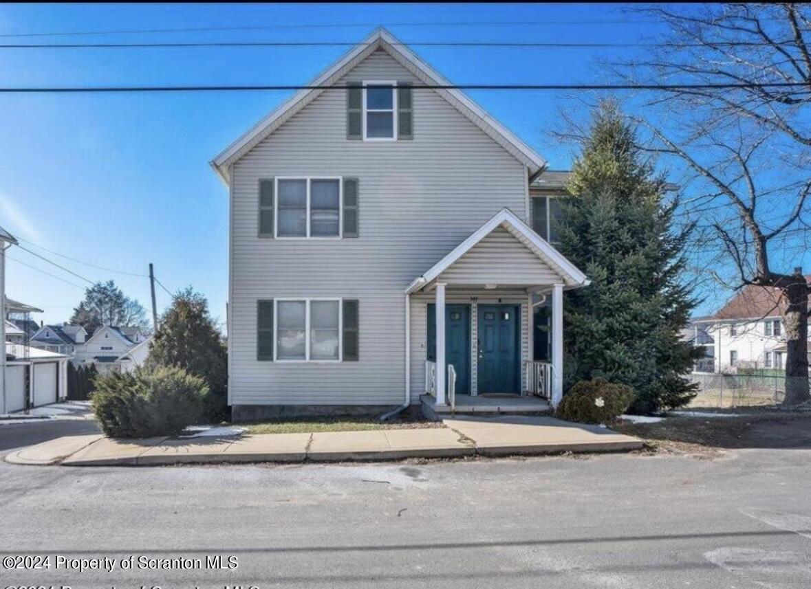 301 E Elm Street Unit: B