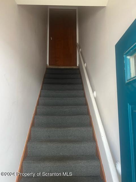 301 E Elm Street Unit: B