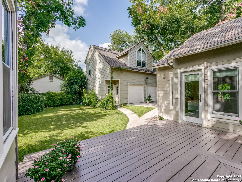 207 INSLEE AVE