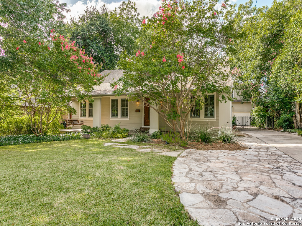 207 INSLEE AVE