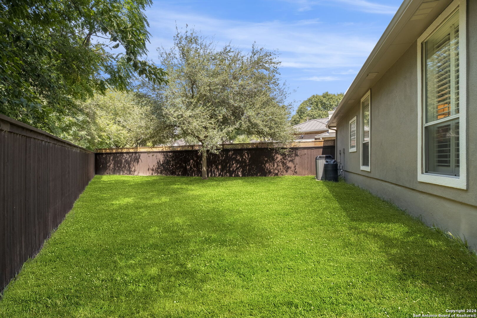 15 STONELEIGH WAY