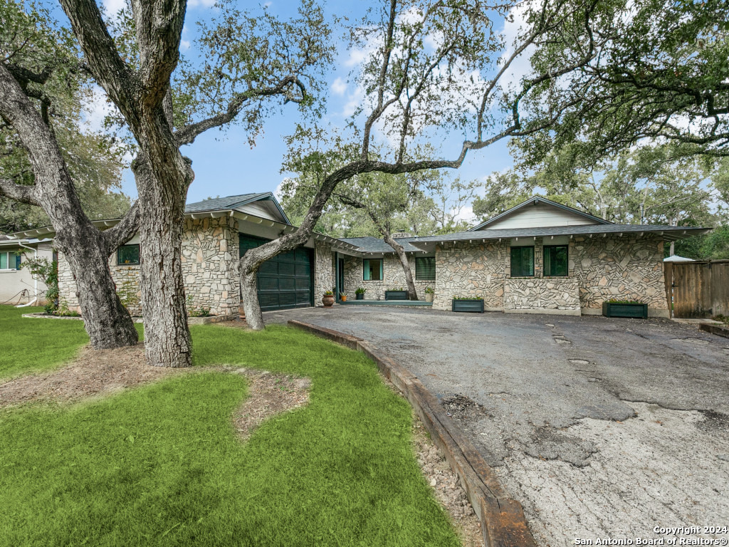 429 SKYFOREST DR