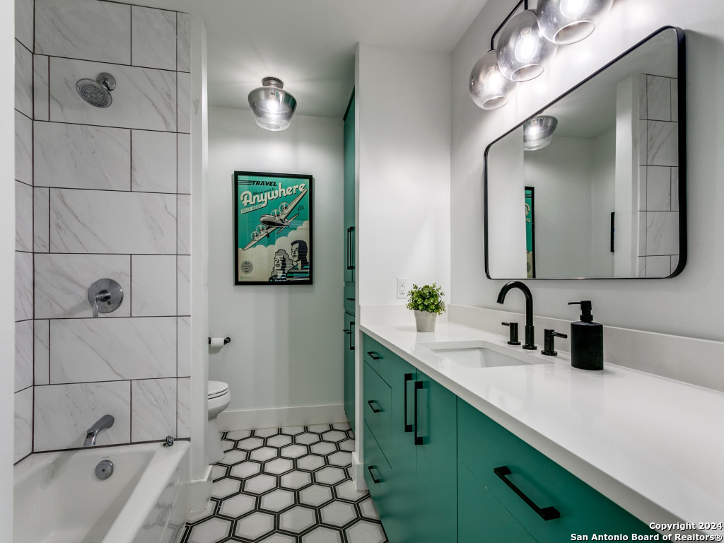 429 SKYFOREST DR