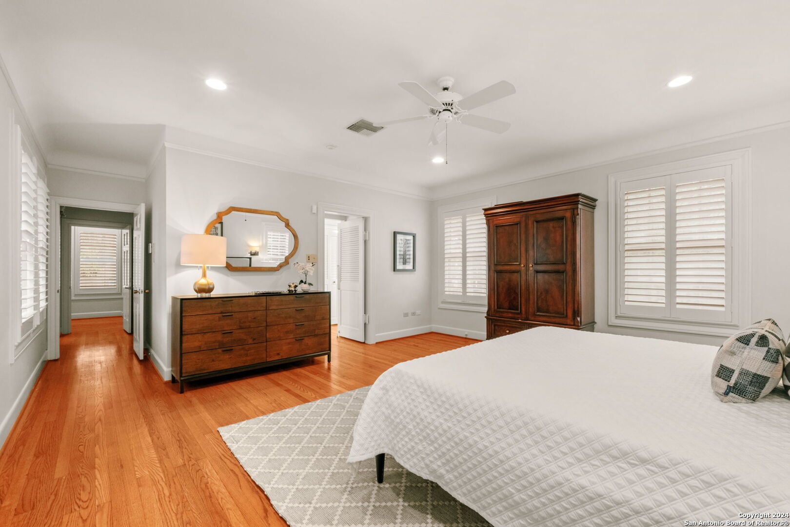 208 canterbury hill