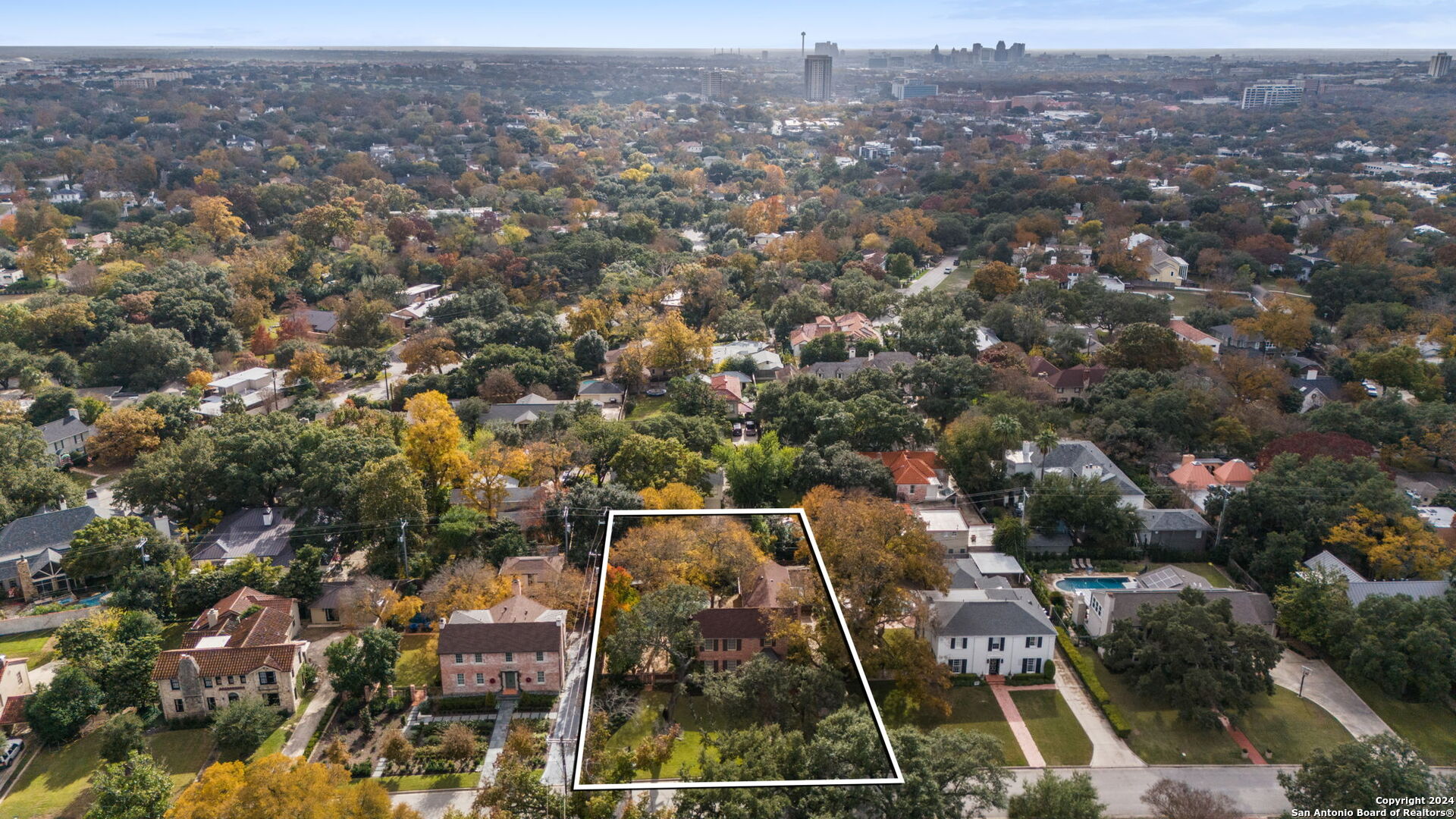 208 canterbury hill