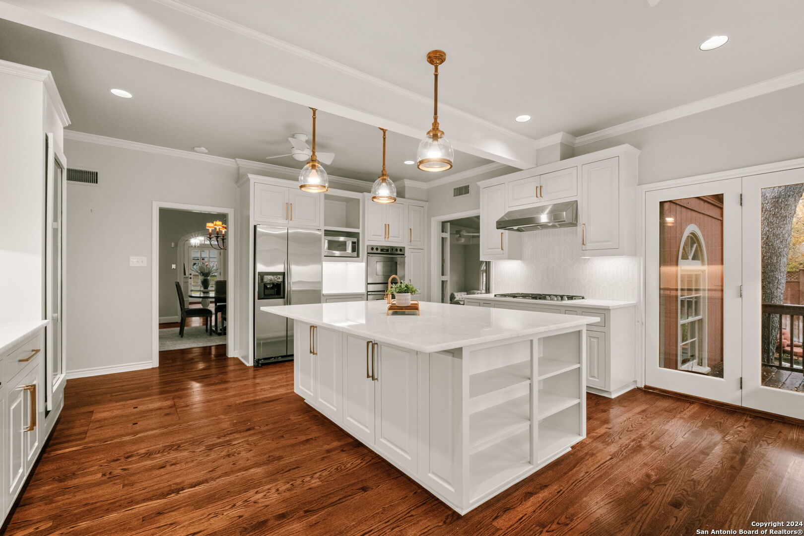 208 canterbury hill